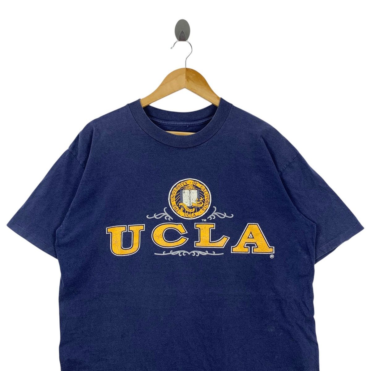 Vintage Vintage 90s UCLA California Los Angeles USAMemorabilia Shirt Size US XL / EU 56 / 4 - 2 Thumbnail
