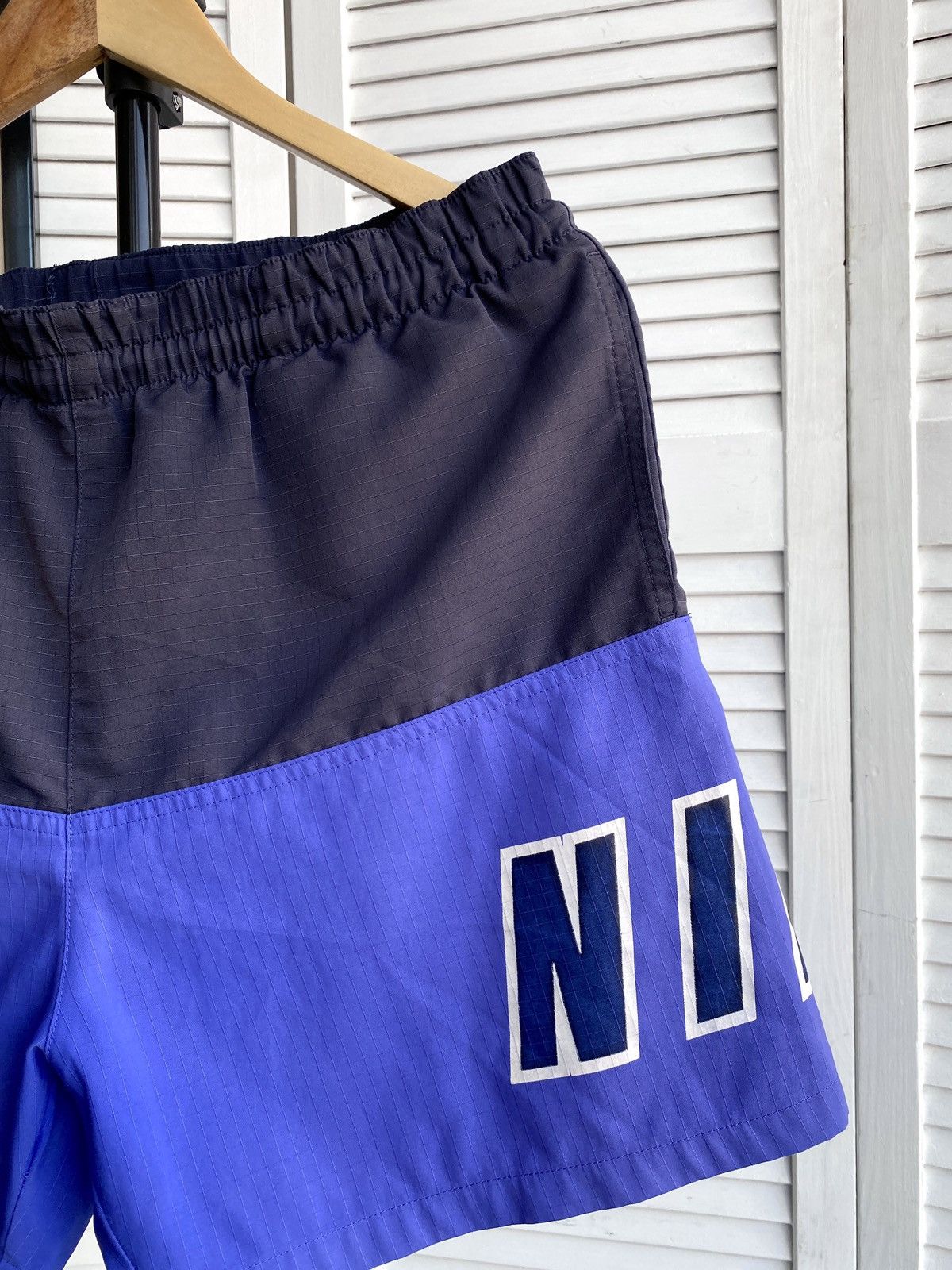 Nike × Vintage Nike Vintage 90s Swoosh Big Logo Nylon Retro Shorts Size US 32 / EU 48 - 7 Thumbnail