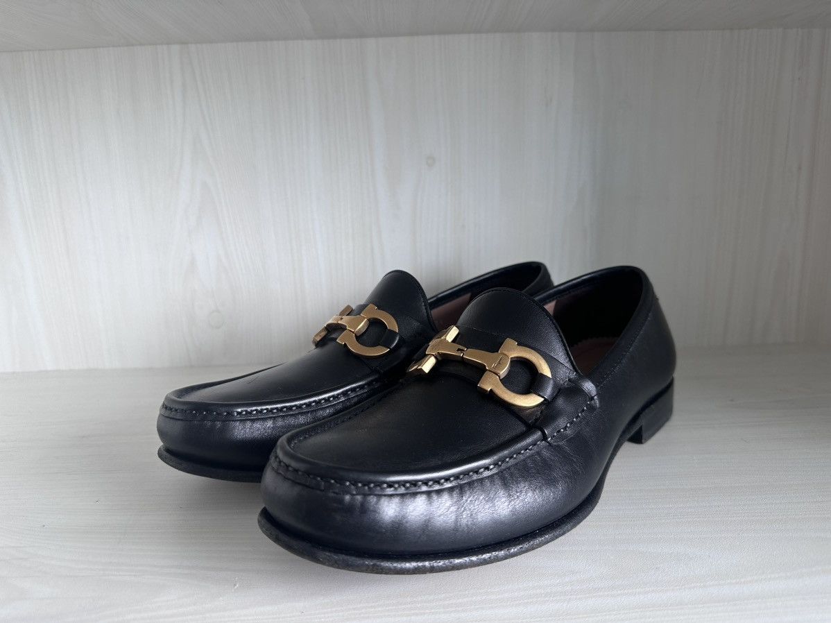Salvatore Ferragamo Salvatore ferregamo gold shoes Size US 9 / EU 42 - 3 Thumbnail