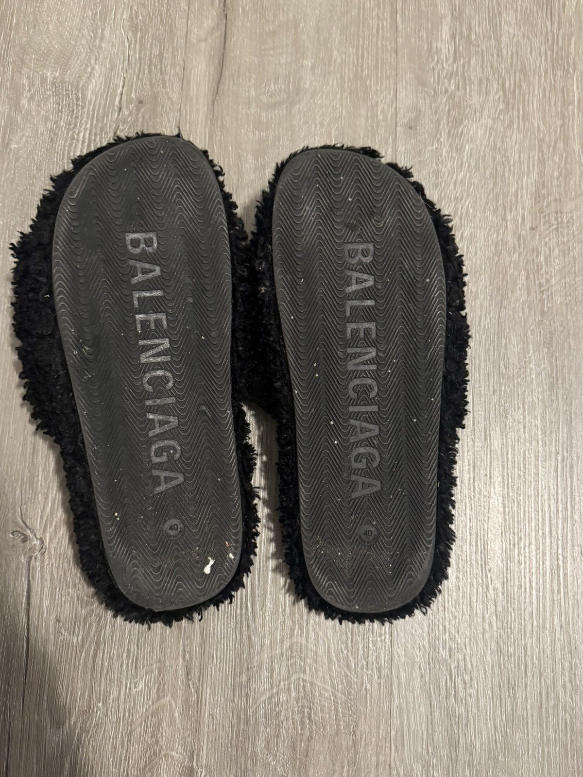 Balenciaga Balenciaga black fur slides Size US 8 / EU 41 - 5 Thumbnail