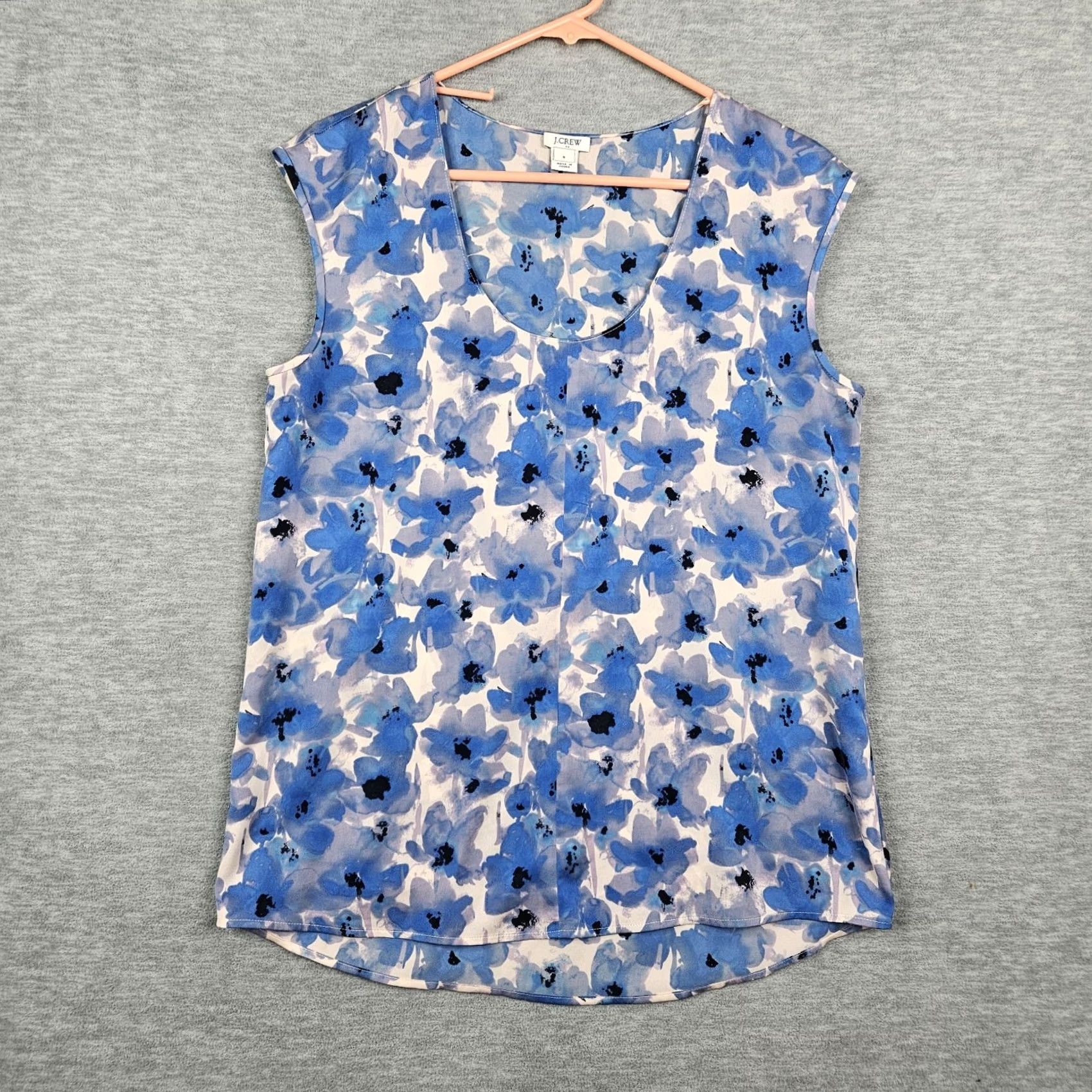 J.Crew J.CREW Blouse Women Cap Sleeve Shirttail Scoop Neck Size 6 Blue Printed Shirt Casual Satin Polyester Short Sleeve Vintage: No Mens Womens Girls? Size M / US 6-8 / IT 42-44 - 2 Thumbnail