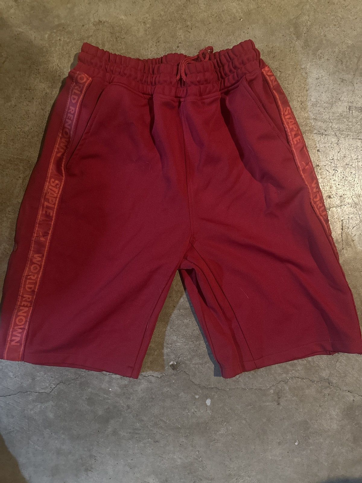 Staple Red staple shorts old Size US 32 / EU 48 - 1 Thumbnail