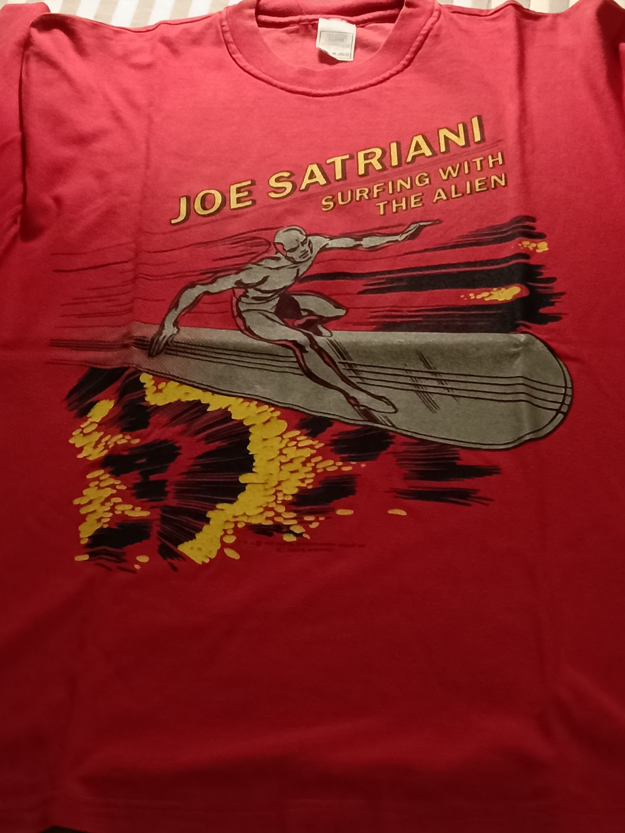 Band Tees JOE SATRIANI "Surfing with the alien" vintage t-shirt Size US XL / EU 56 / 4 - 1 Thumbnail