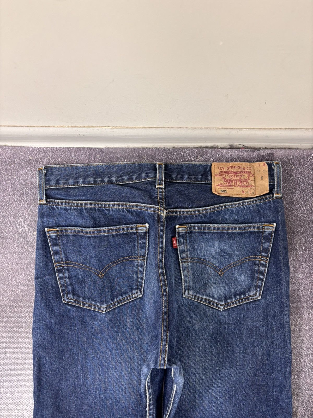 Levi's Vintage Levi’s 501 Men’s Faded Blue Denim Jeans Size US 34 / EU 50 - 5 Thumbnail