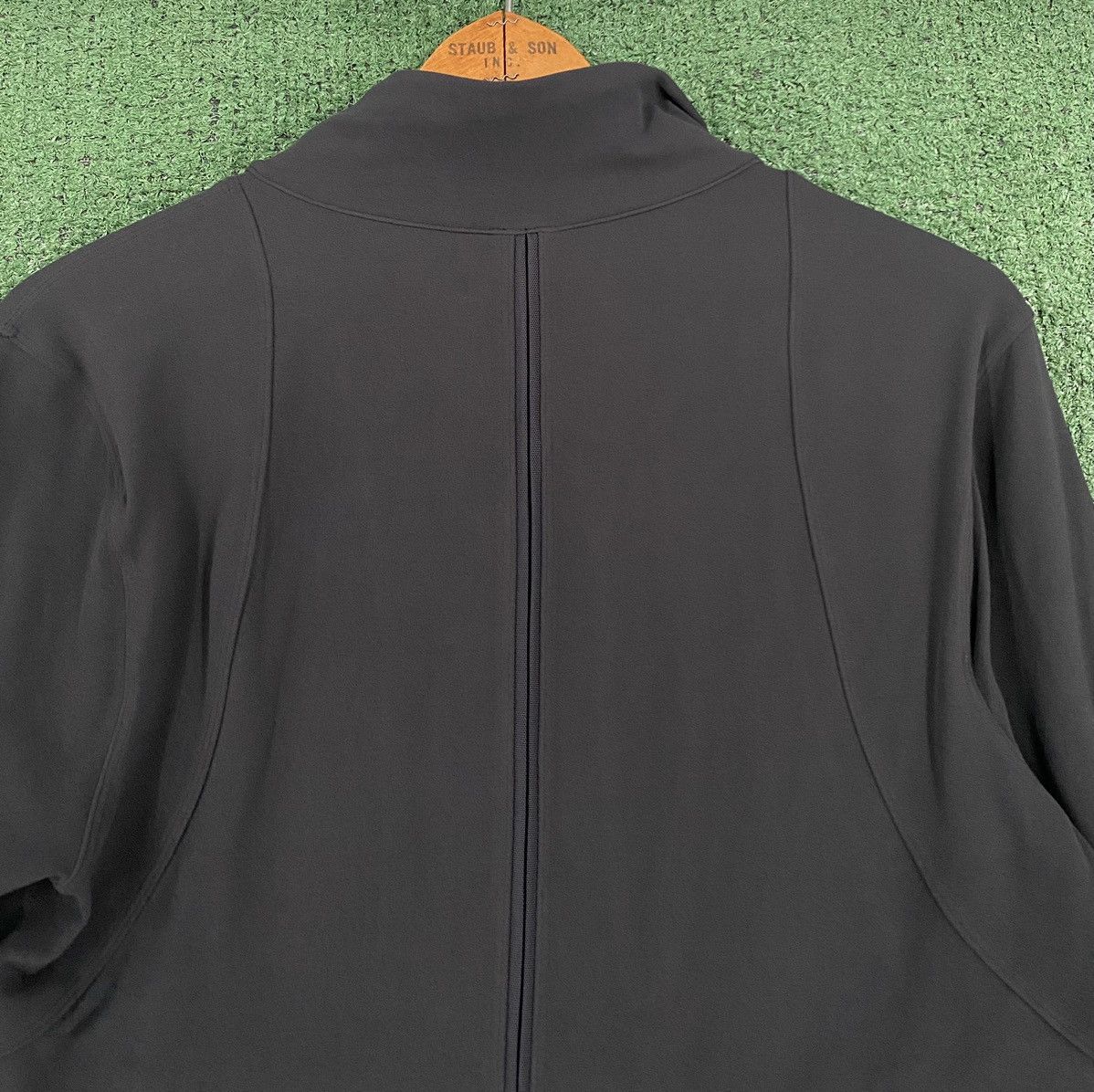 Lululemon Lululemon Full Freedom Black Cropped Jacket Women’s Size 12 Size XL / US 12-14 / IT 48-50 - 5 Thumbnail