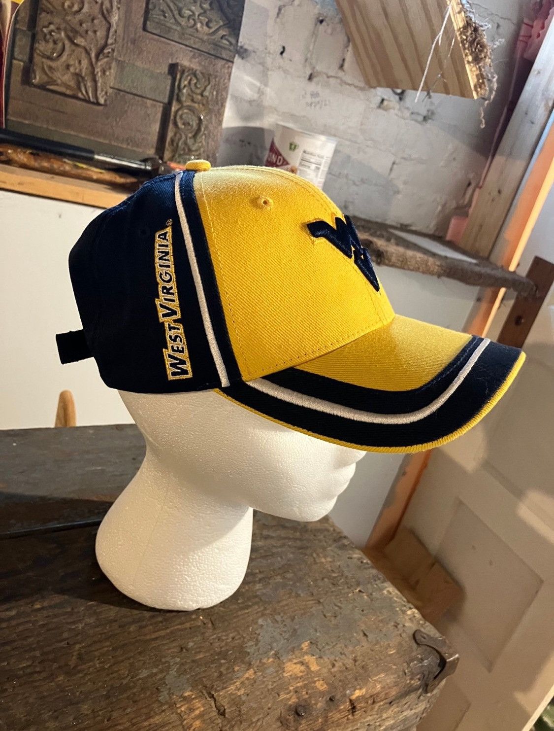 Nike NCAA WVU West Virginia University college varsity hat Size ONE SIZE - 2 Thumbnail