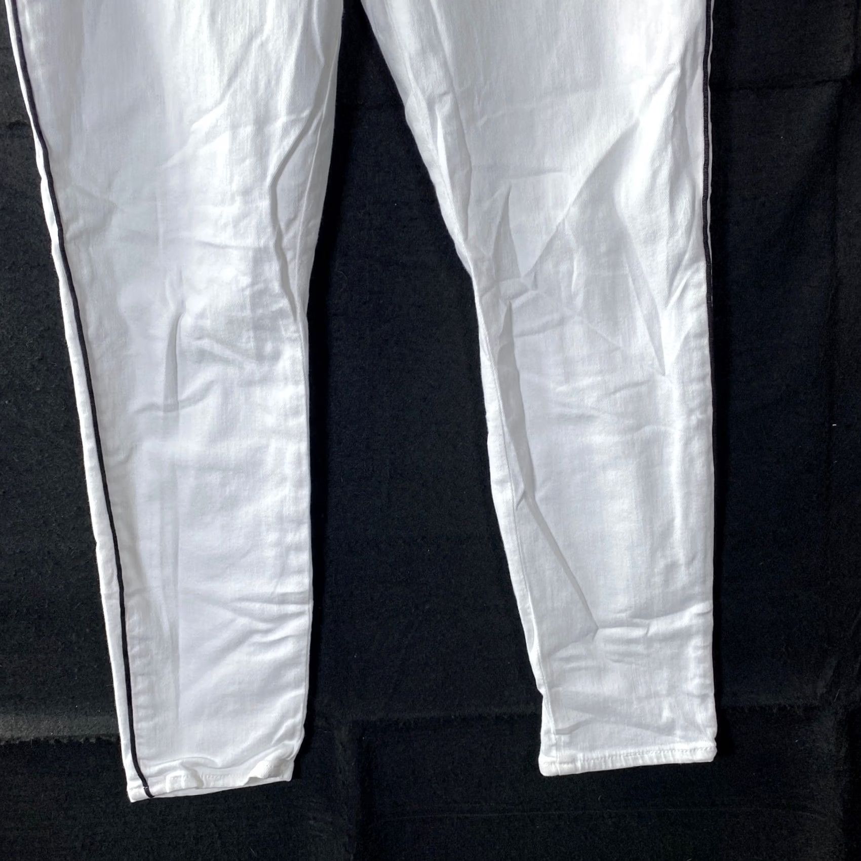 7 For All Mankind 7 For All Mankind Womens Jeans White Denim Ankle Skinny Black Stripe Stretch 10 Size 24" / US 00 / IT 34 - 3 Thumbnail