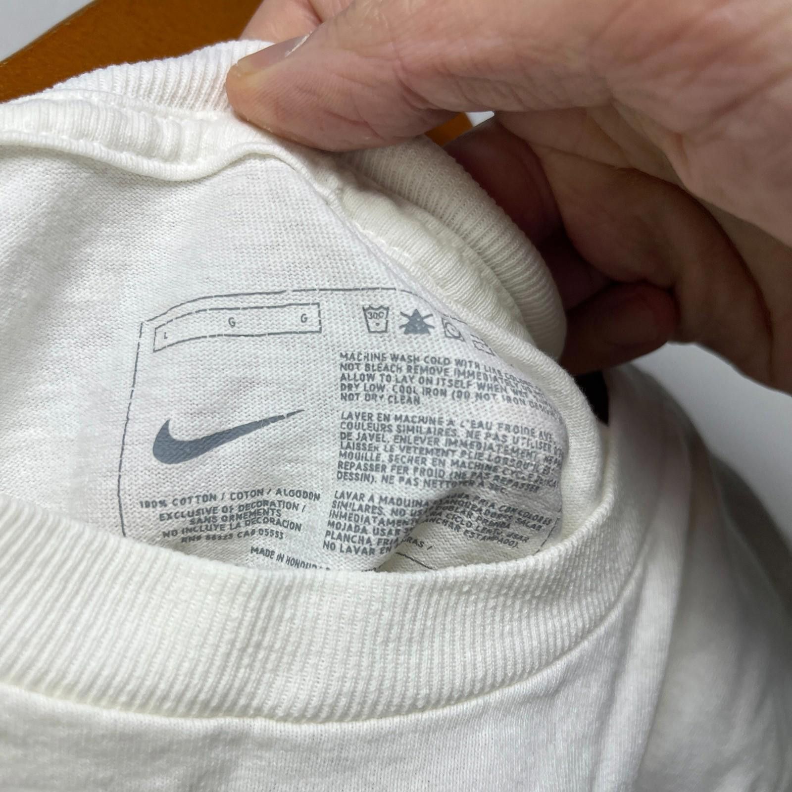 Nike Vintage Nike Swoosh Y2K T Shirt Large Size US L / EU 52-54 / 3 - 4 Thumbnail