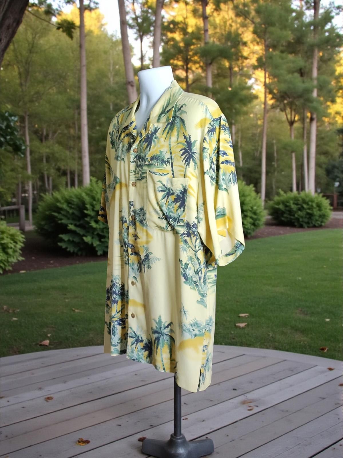 Tommy Bahama Tommy Bahama 100% Silk Hawaiian Shirt Medium Yellow Tropical Size US M / EU 48-50 / 2 - 4 Thumbnail