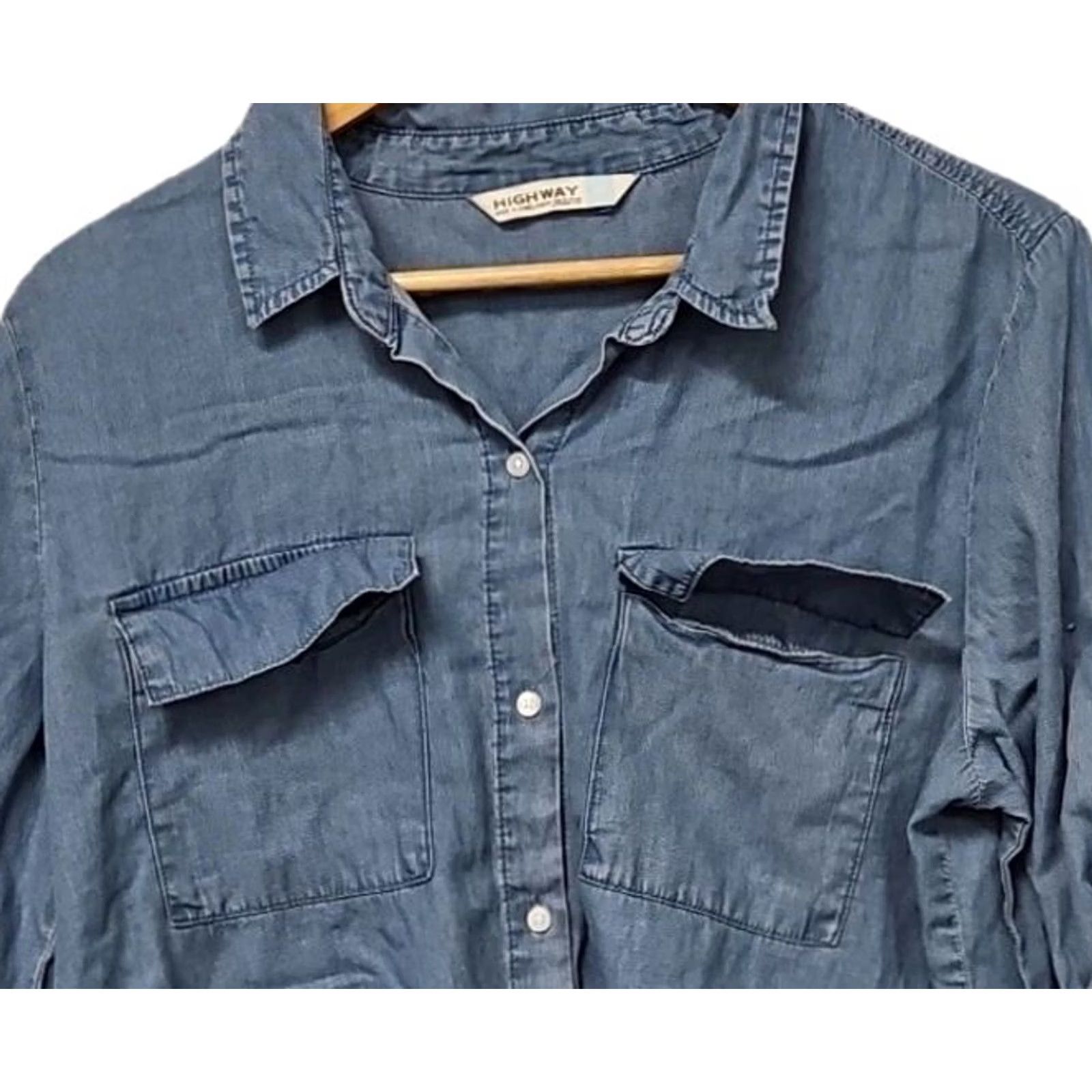 Denime Y2K Chambray Tie Front Crop Shirt Womens XL Lyocell Denim Soft Lightweight Shirt Size XL / US 12-14 / IT 48-50 - 3 Thumbnail