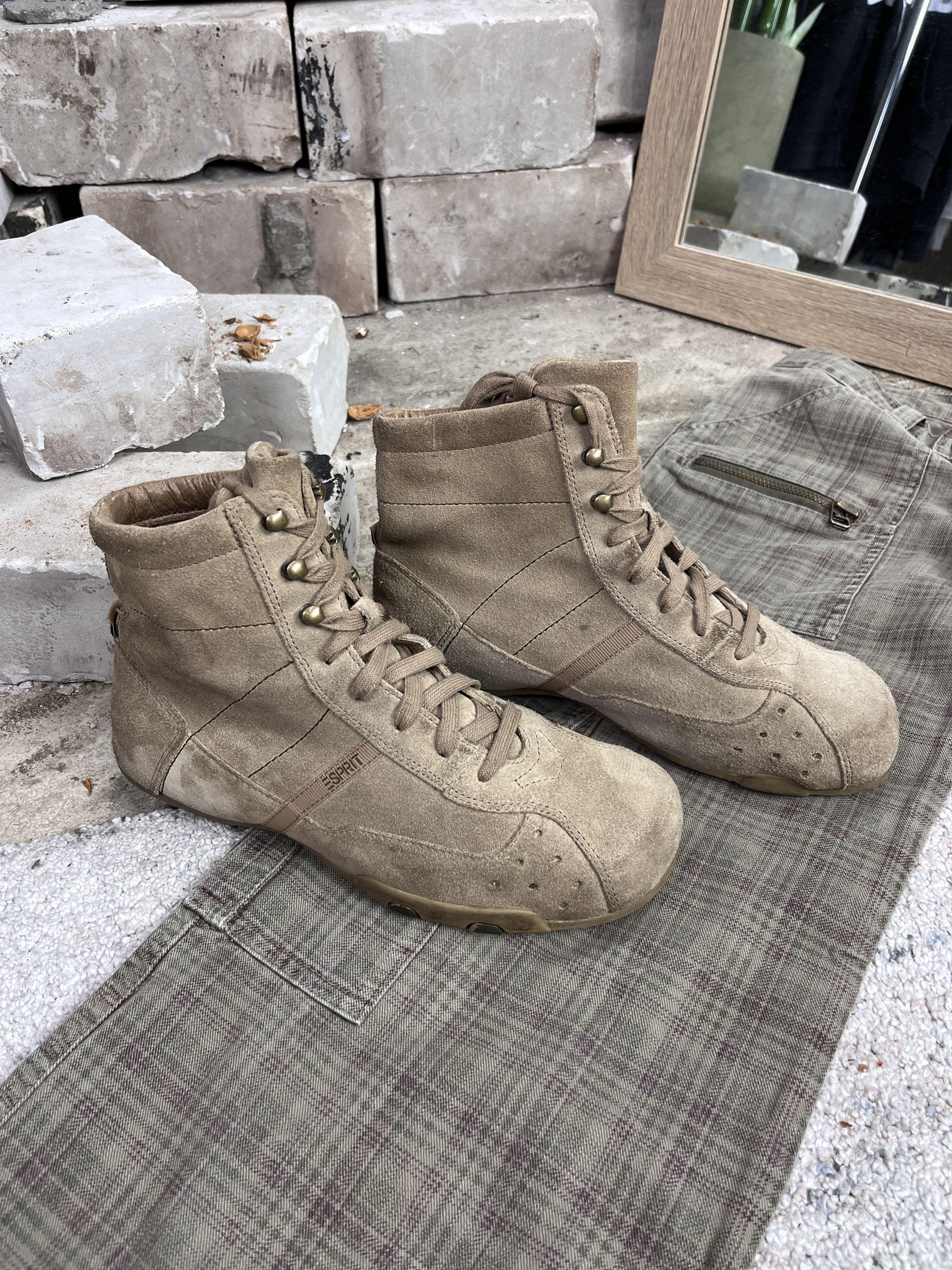 Esprit 2000s ESPRIT SUEDE HIGH TOP SNEAKERS - 5129 Size US 8 / EU 41 - 3 Thumbnail