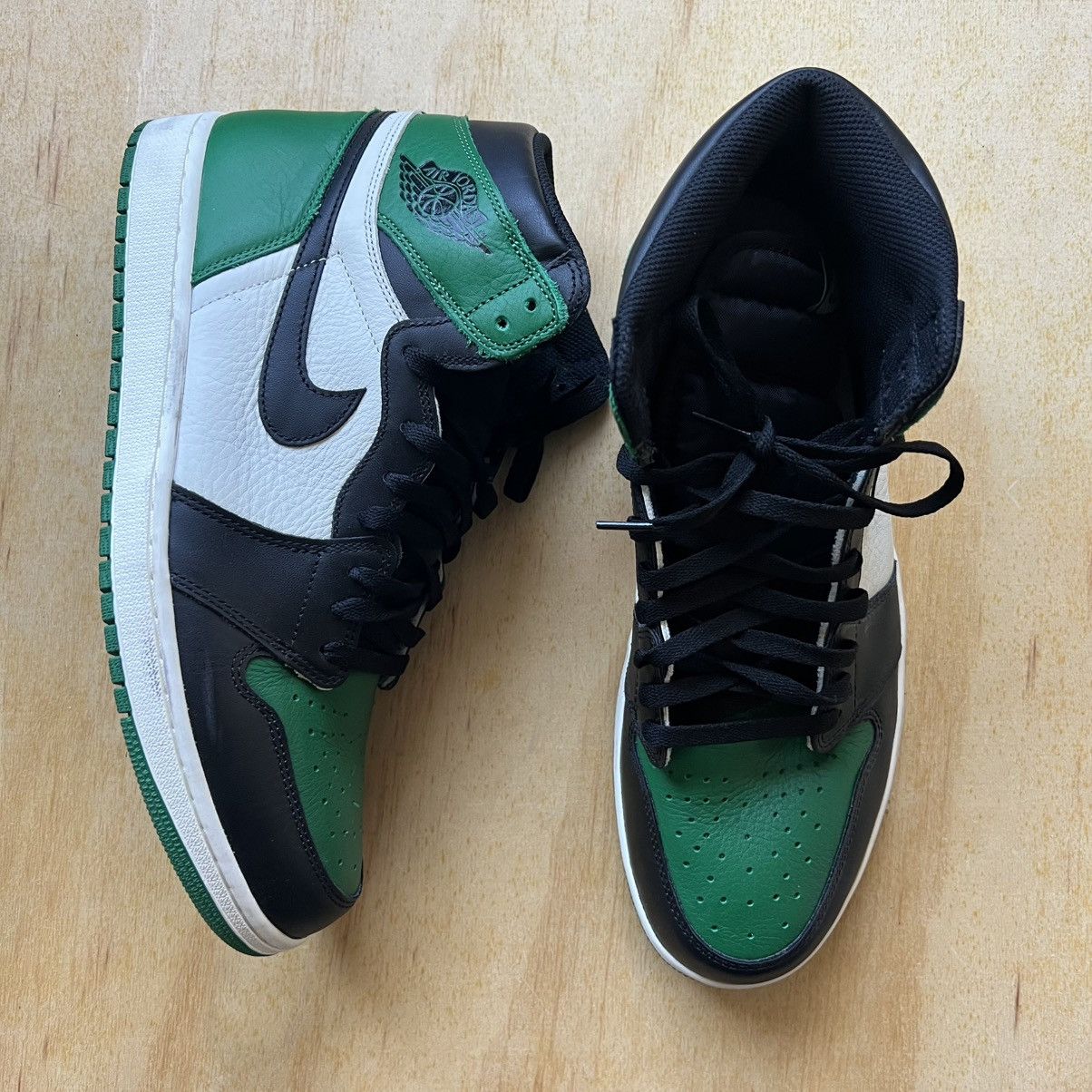 Jordan Brand Air Jordan 1 High Pine Green Size US 14 / EU 47 - 6 Thumbnail