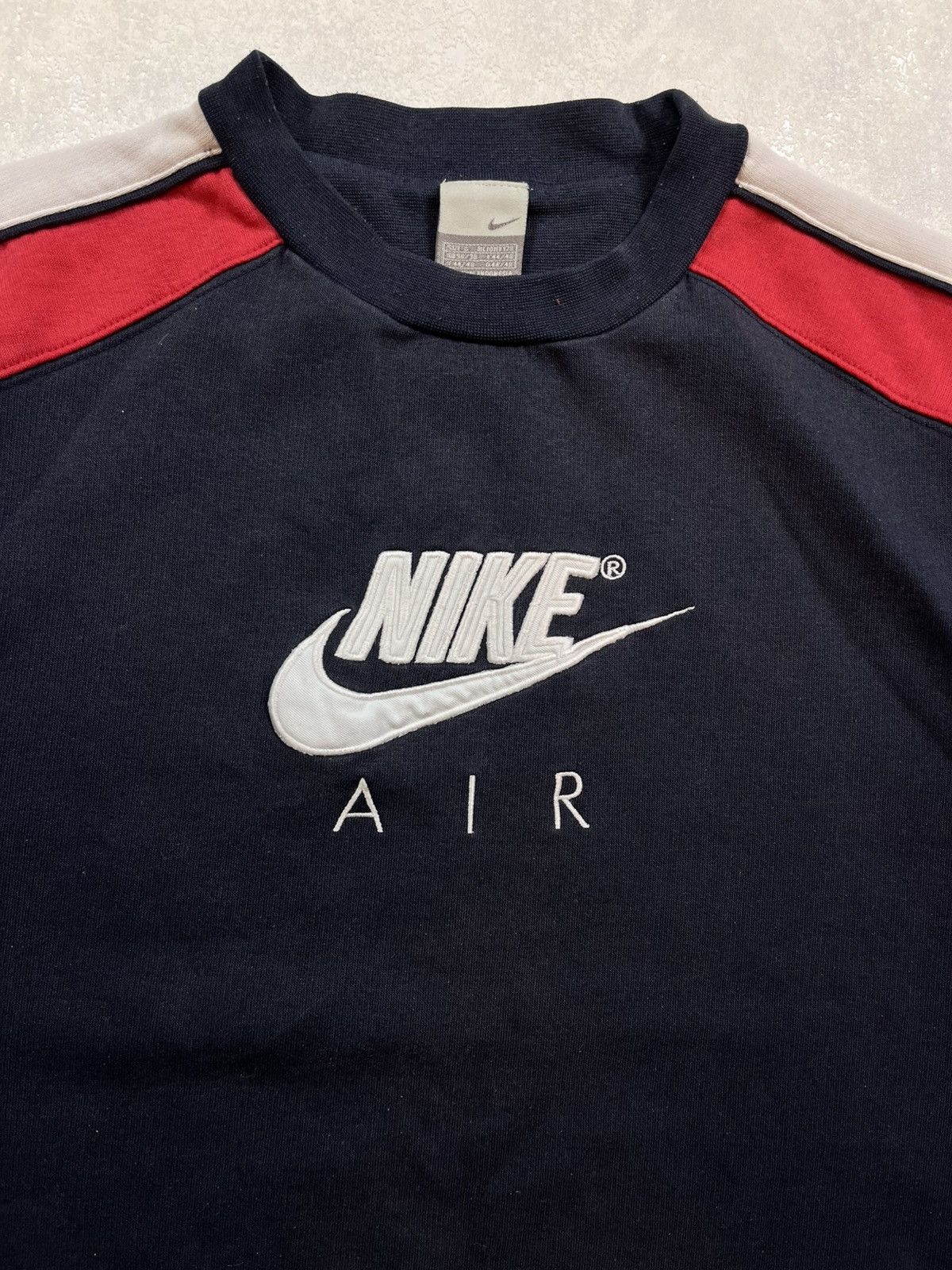 Nike 90’s NIKE AIR BIG CENTRAL SWOOSH LOGO Y2K RETRO CREWNECK Size US S / EU 44-46 / 1 - 2 Thumbnail