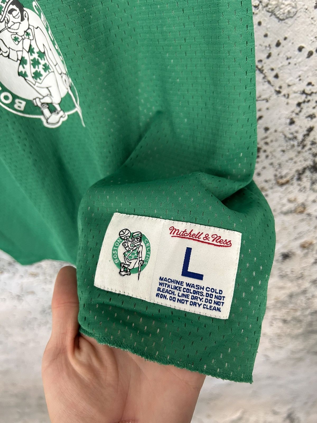 Mitchell & Ness × NBA Boston Celtics Reversible NBA Jersey Mitchell & Ness 90s Size US L / EU 52-54 / 3 - 5 Thumbnail