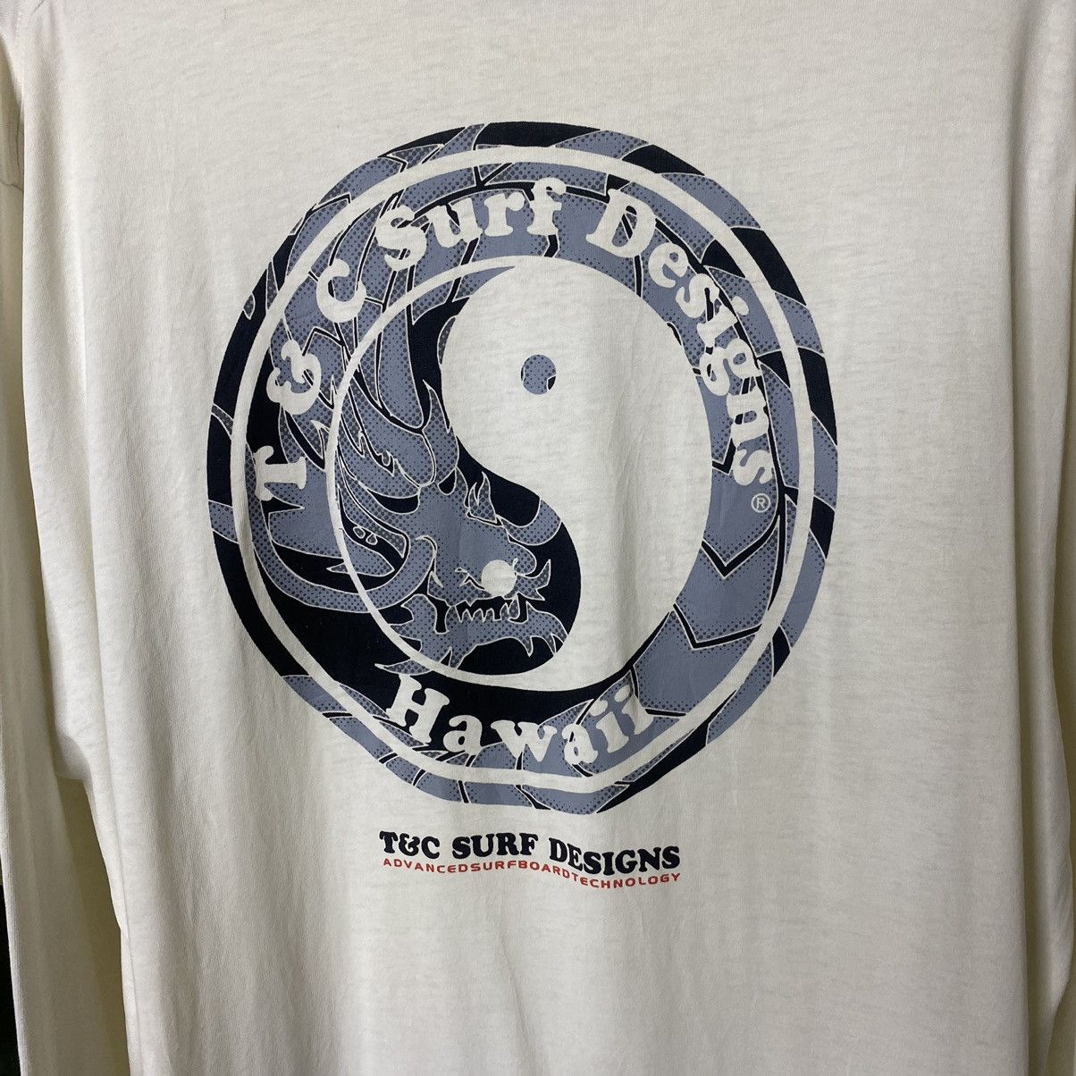 Vintage Vintage Y2K T&C Surf Design Ying Yang Dragon Backhit LS Tee Size US L / EU 52-54 / 3 - 2 Thumbnail
