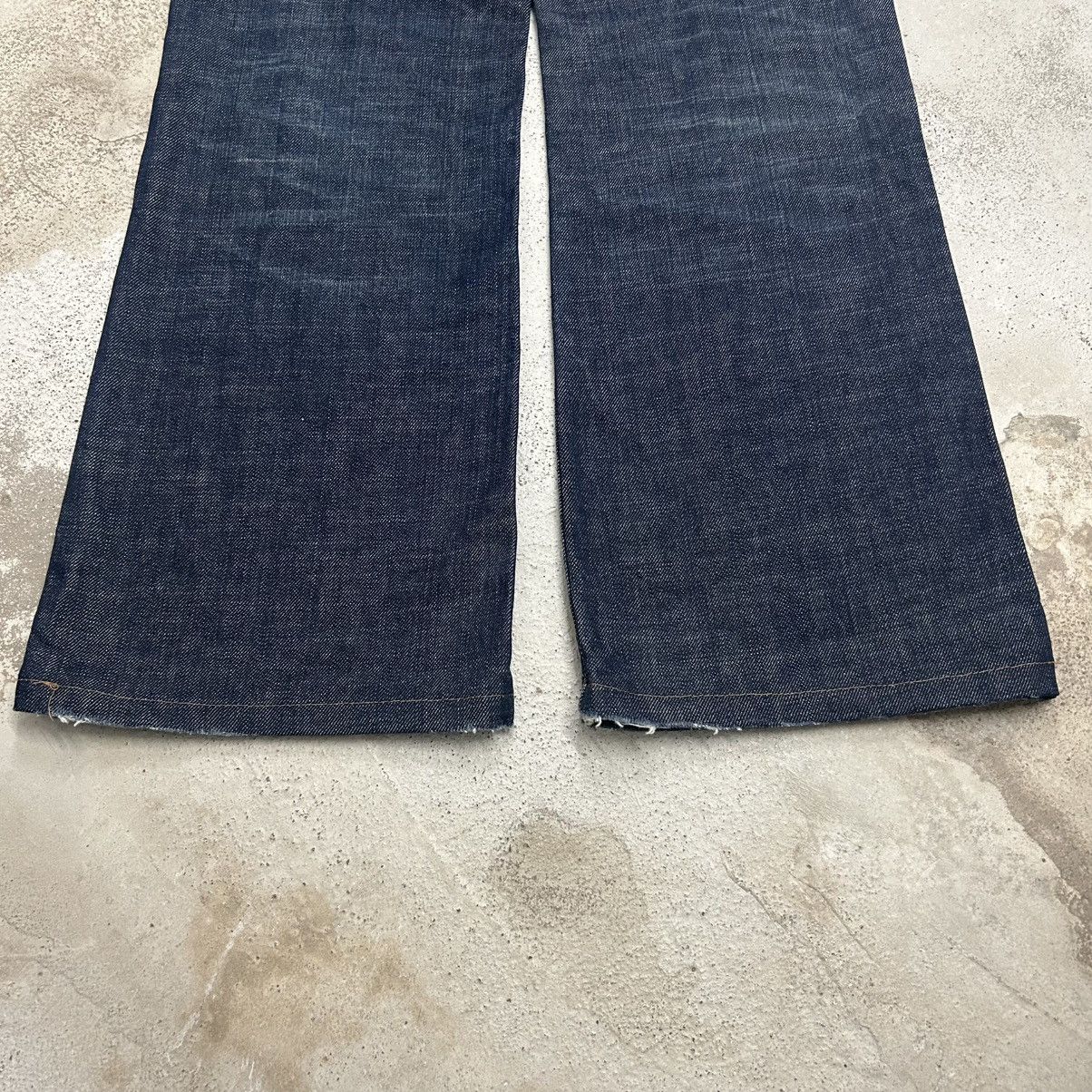 Hysteric Glamour Flare Red pepper embroidered wide leg blue jeans Size 30" / US 8 / IT 44 - 8 Thumbnail