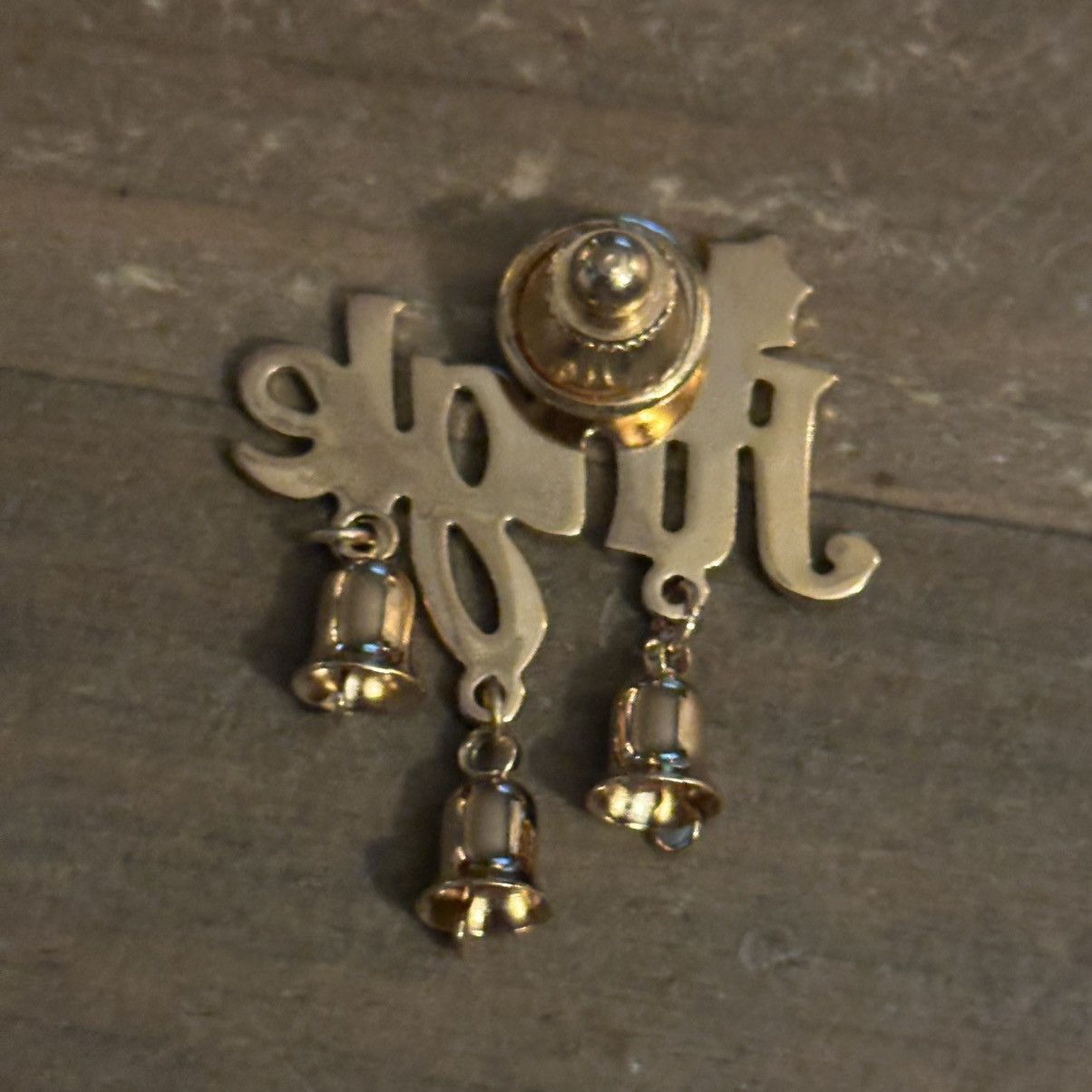 Vintage Vintage Avon “Jingle” jingle bells tac pin Size ONE SIZE - 2 Thumbnail