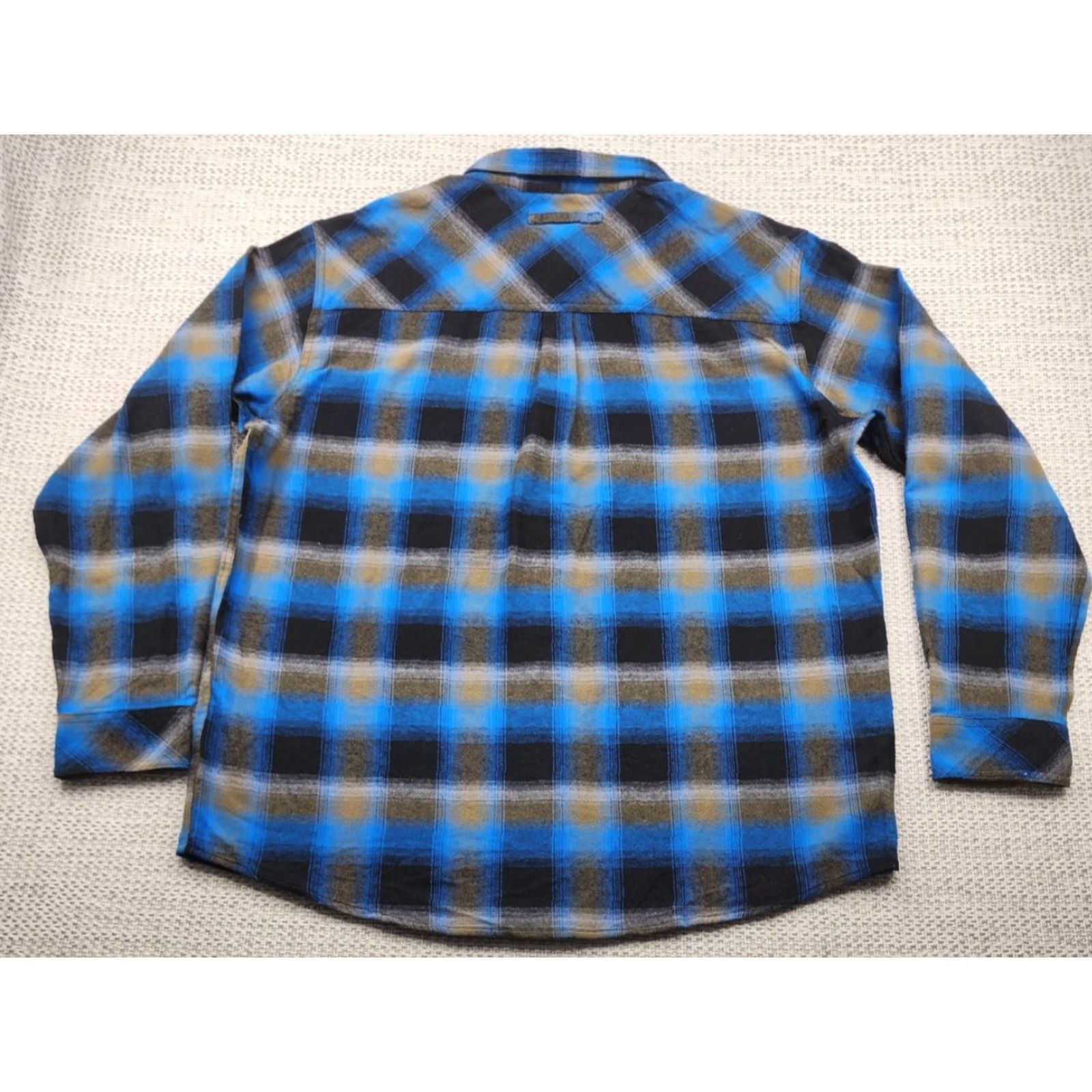Vintage Legendary Whitetails Shirt Mens XL Blue Plaid Flannel Button-Down Shirt Size US XL / EU 56 / 4 - 2 Thumbnail