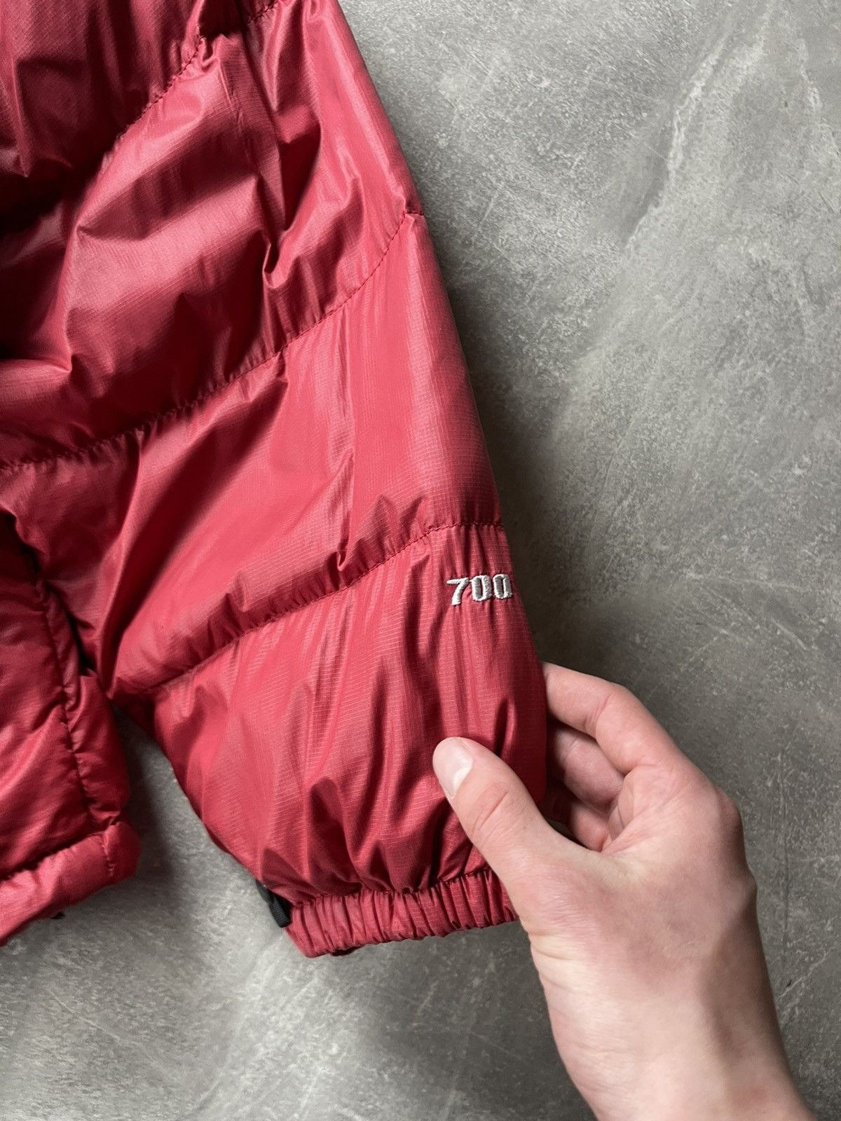 The North Face The North Face 700 Goose Down Puffer Nylon Jacket Red Black Size US L / EU 52-54 / 3 - 12 Thumbnail