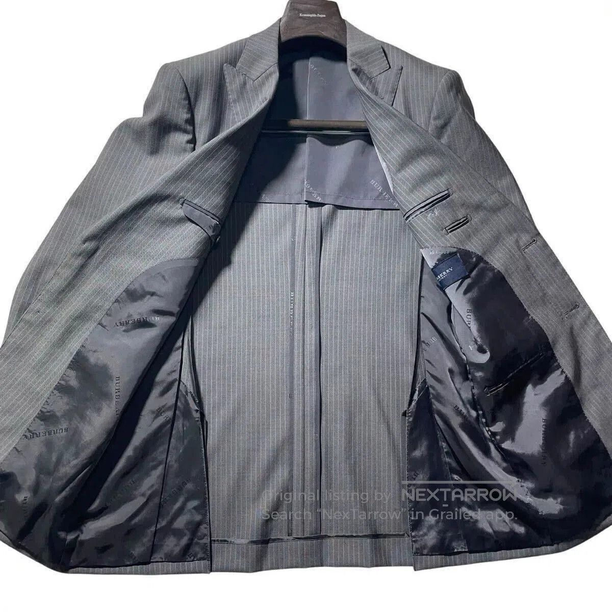 Burberry Burberry London Men's Wool Suit. Size US M / EU 48-50 / 2 - 3 Thumbnail