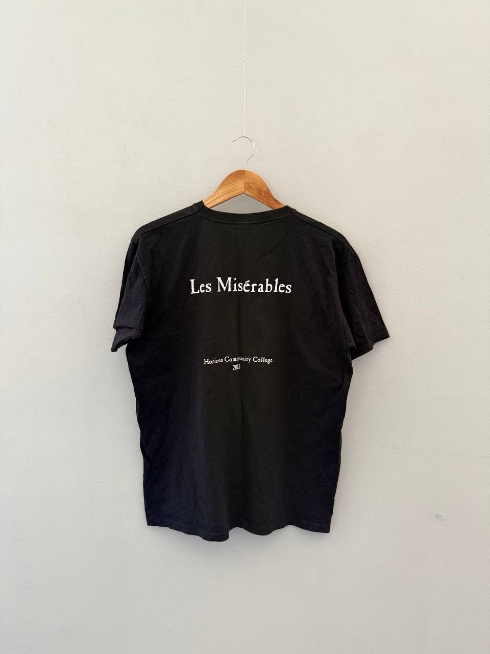 Band Tees Les miserables london rock tee shirt brand tees 2003 Size US L / EU 52-54 / 3 - 7 Thumbnail