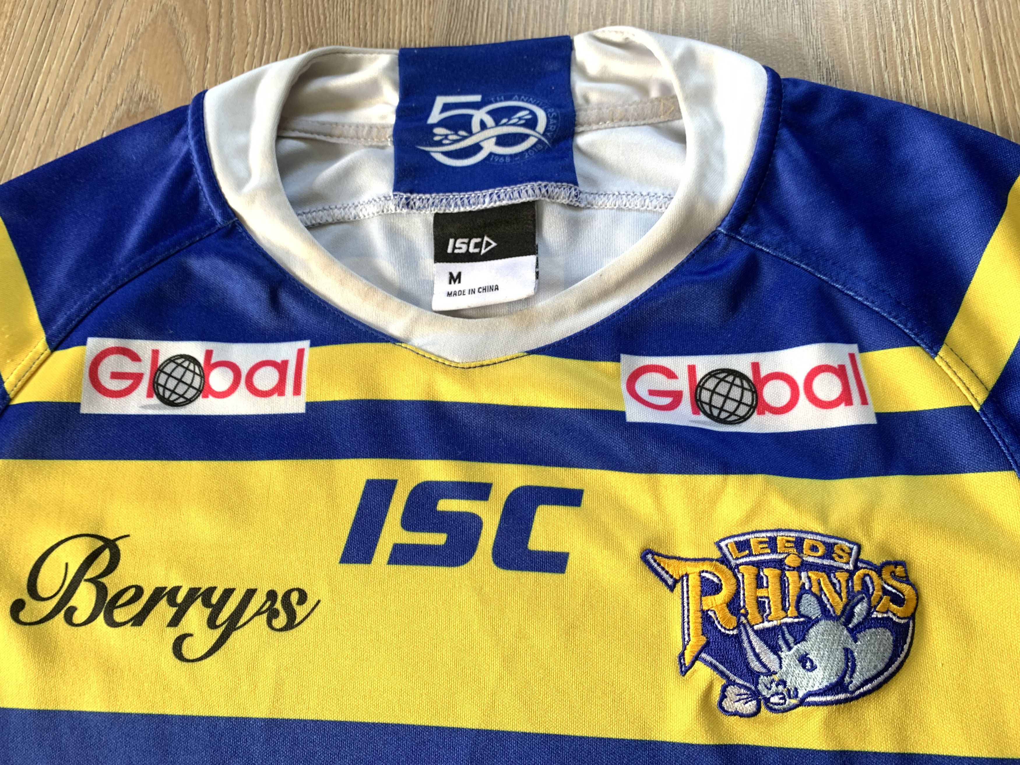 Vintage ISC Berrys Leeds Rhinos Vintage Rugby Jersey 2016 Size US M / EU 48-50 / 2 - 6 Thumbnail