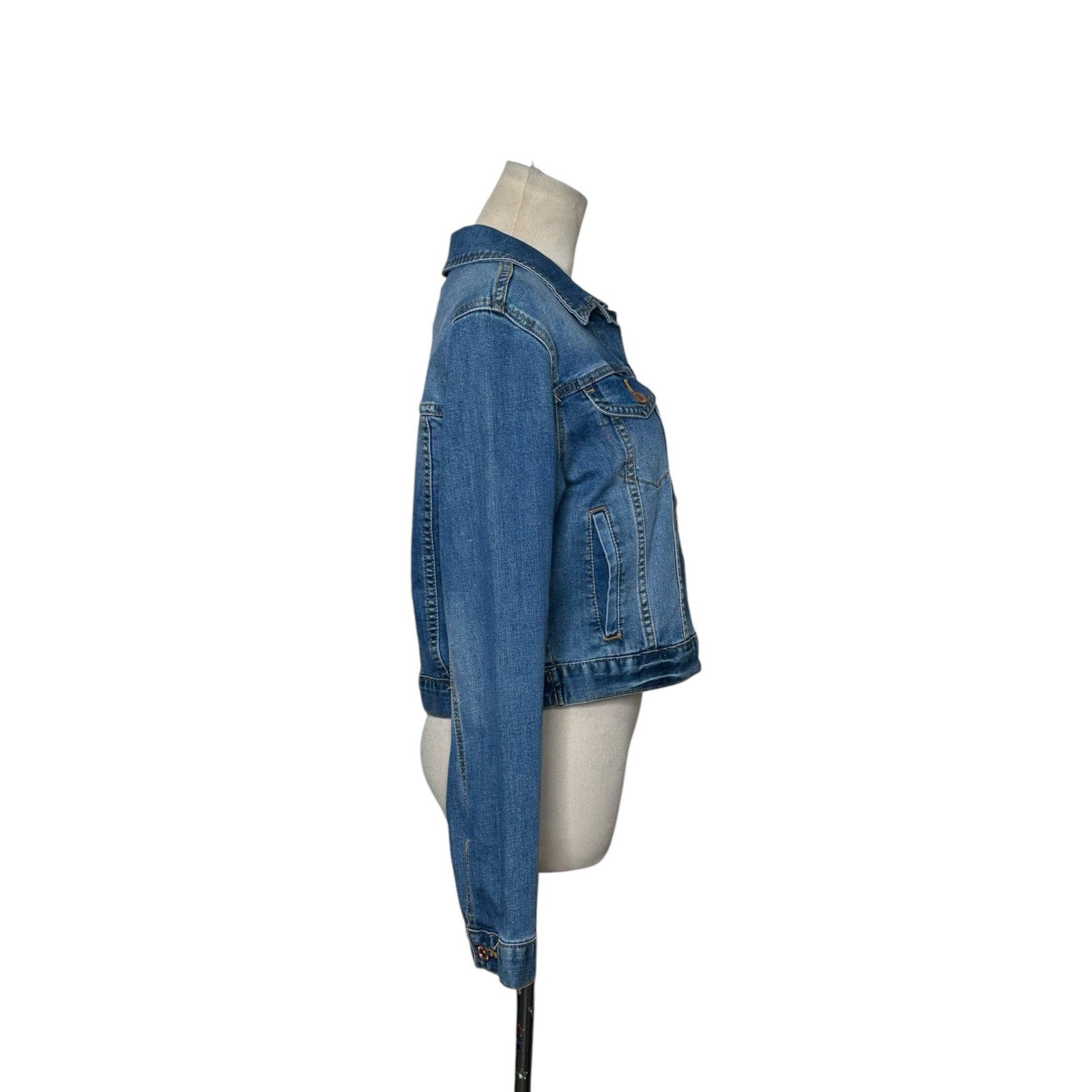 Forever 21 Forever 21 blue denim long sleeves button jean jacket size M Size M / US 6-8 / IT 42-44 - 12 Thumbnail