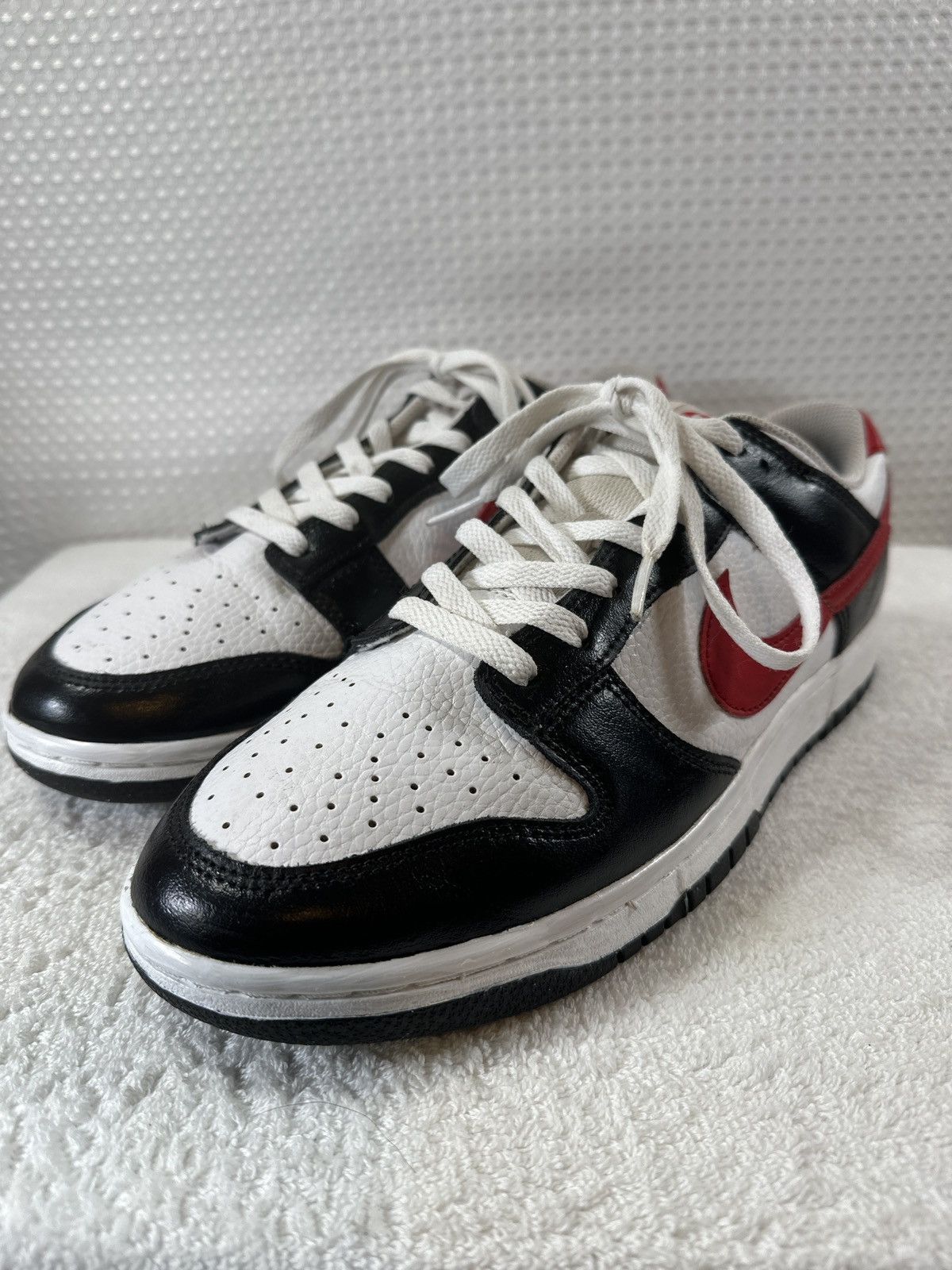 Nike Nike Dunk Low Retro Red Swoosh Panda Shoes Size US 10 / EU 43 - 2 Thumbnail