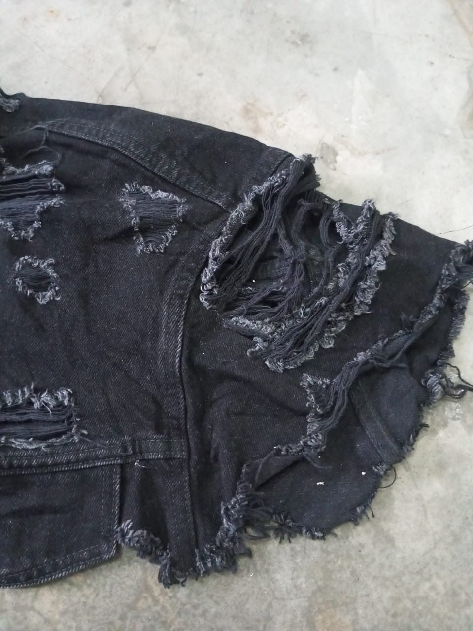 Japanese Brand RARE🟢A06 RNA Slang Punk Distressed Denim Ponco Size US M / EU 48-50 / 2 - 12 Thumbnail