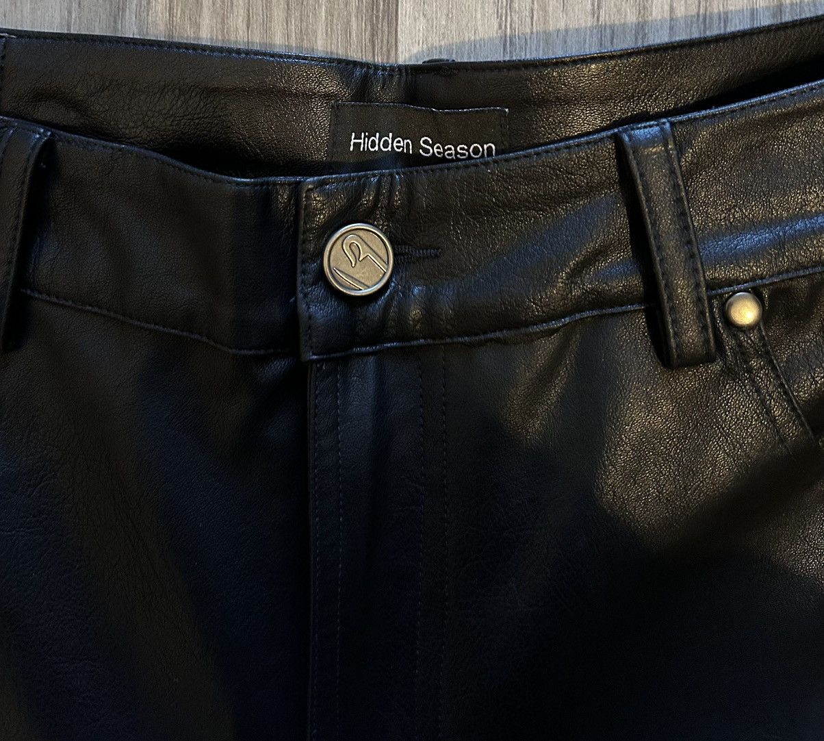 Other Hidden Season black leather baggy shorts Size US 34 / EU 50 - 8 Thumbnail