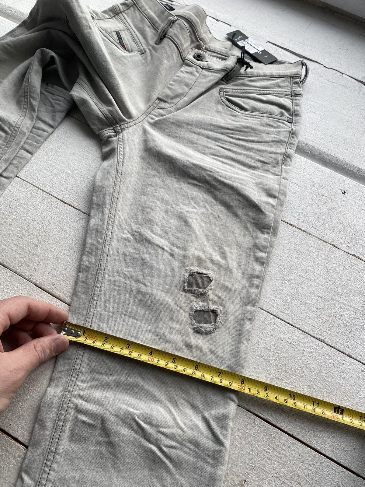 Diesel NWT Luxury Y2K Diesel Belthy Slim Boyfriend Jeans Distressed Size 27" / US 4 / IT 40 - 19 Thumbnail
