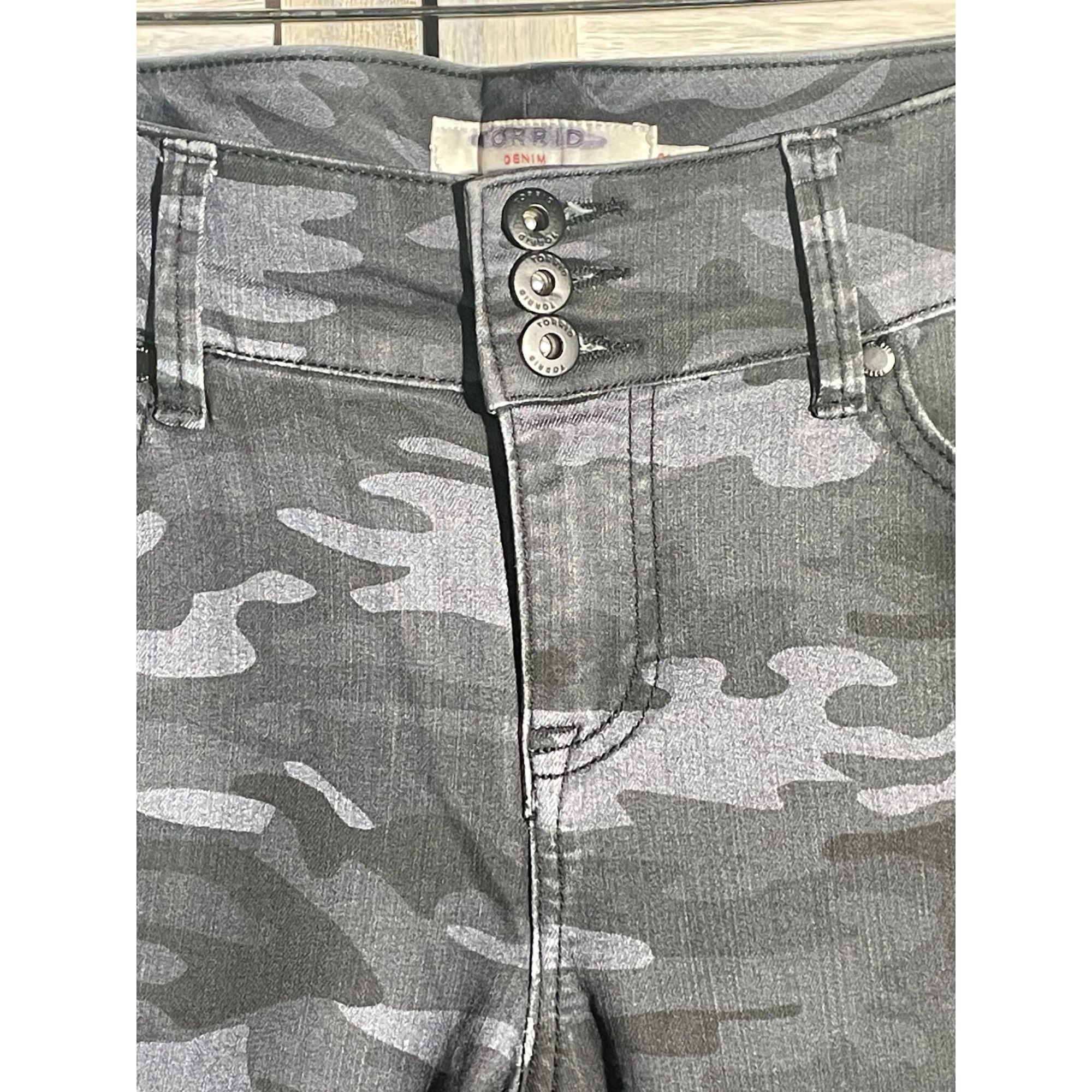 Torrid Torrid 14R Camo Jeggings Size 36" / US 14 / IT 50 - 5 Thumbnail