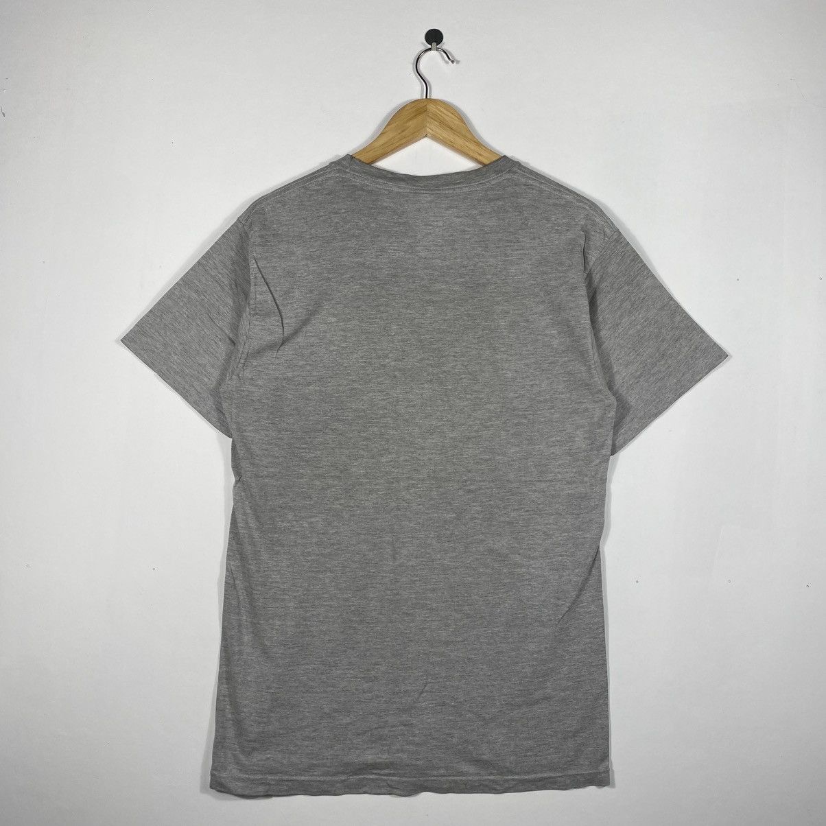 Freshjive Vintage 00s FRESHJIVE Logo Graphic Tee Shirt Medium Size Size US M / EU 48-50 / 2 - 5 Thumbnail