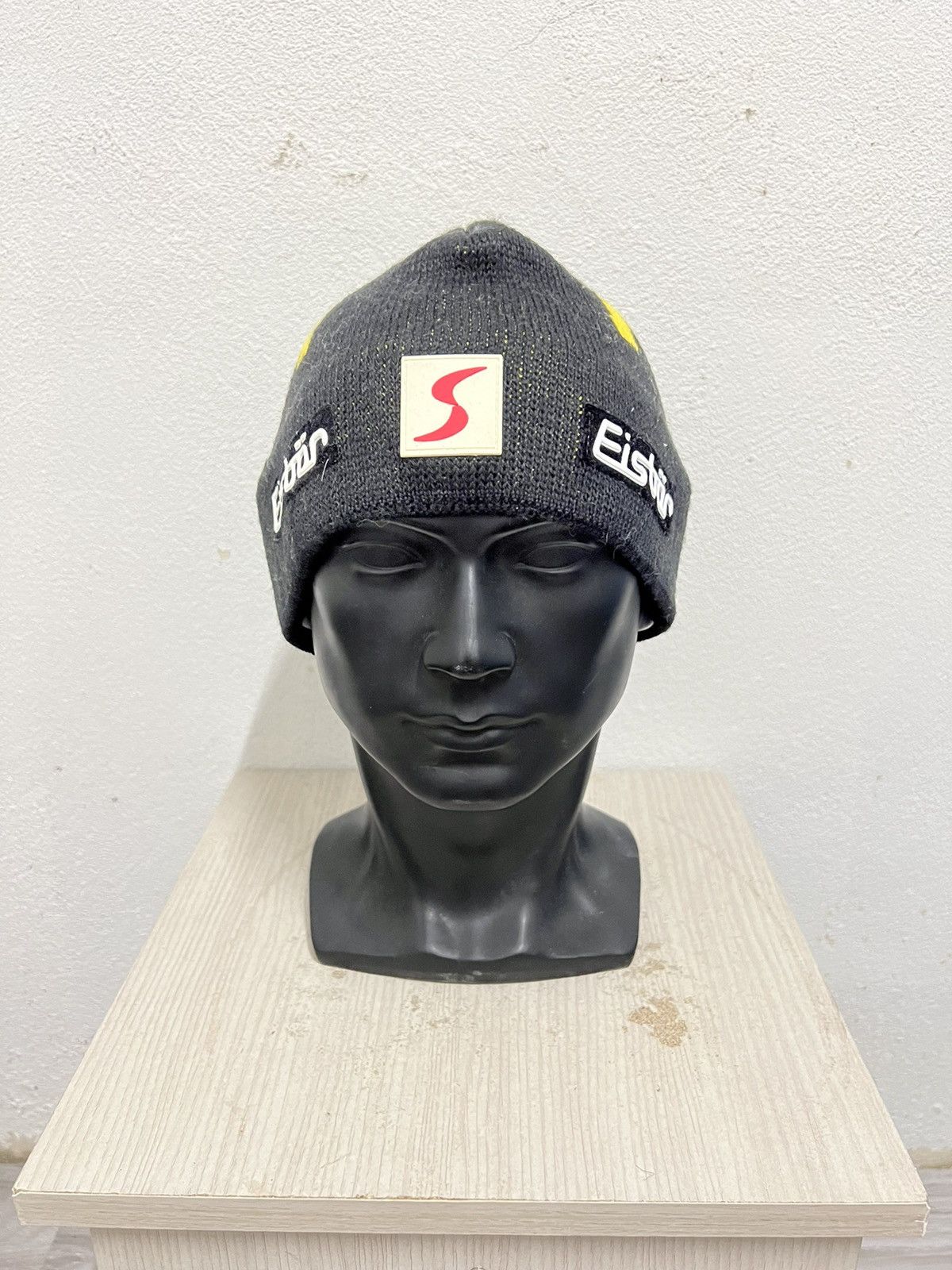 Vintage Vintage Eistor Small Logo Beanie Hat Size ONE SIZE - 2 Thumbnail