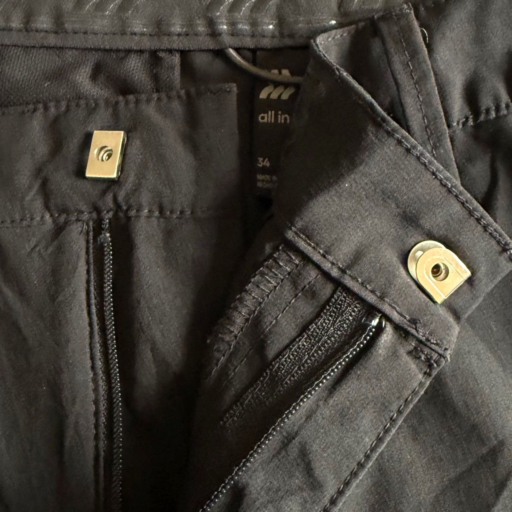 Vintage All in Motion Mens 34 Golf Shorts Black Stretch Cargo Pocket Commuter Hiking 8in Size US 34 / EU 50 - 6 Thumbnail