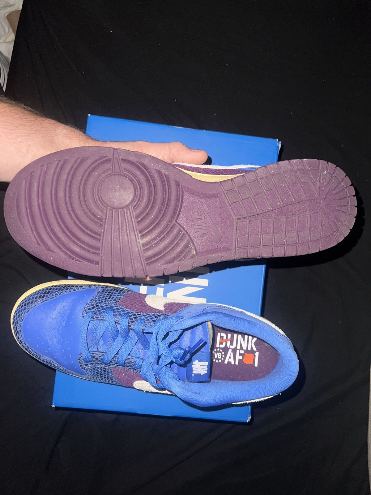 Nike SB Undefeated 5 on It Dunks Size US 11 / EU 44 - 4 Thumbnail