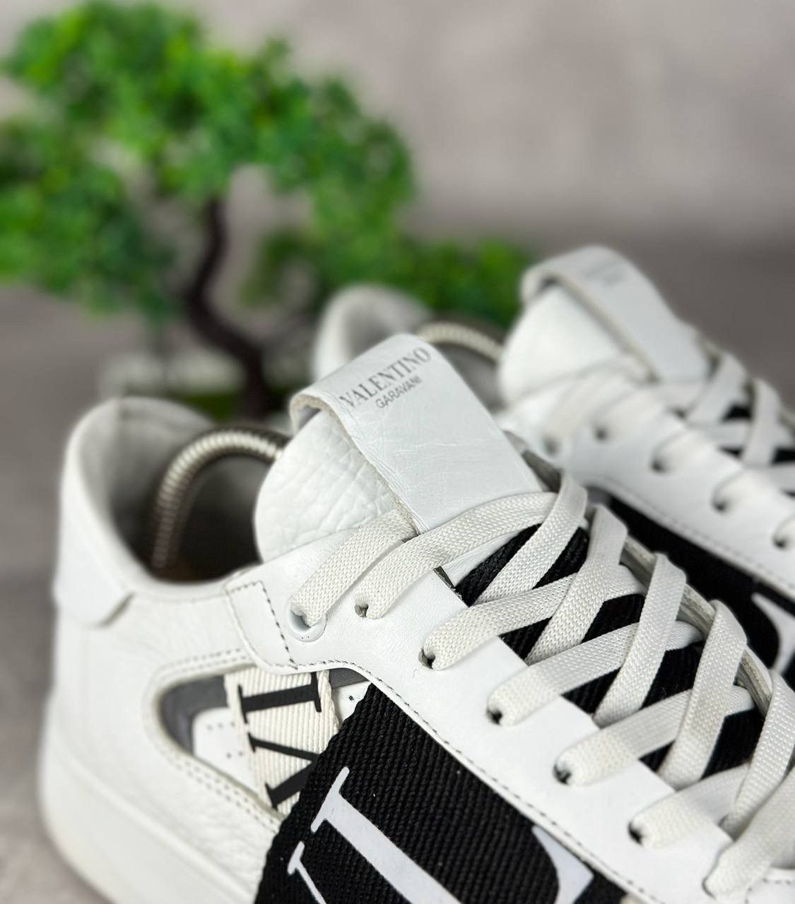 Valentino Valentino Garavani Leather Sneakers Size US 9 / IT 39 - 9 Thumbnail