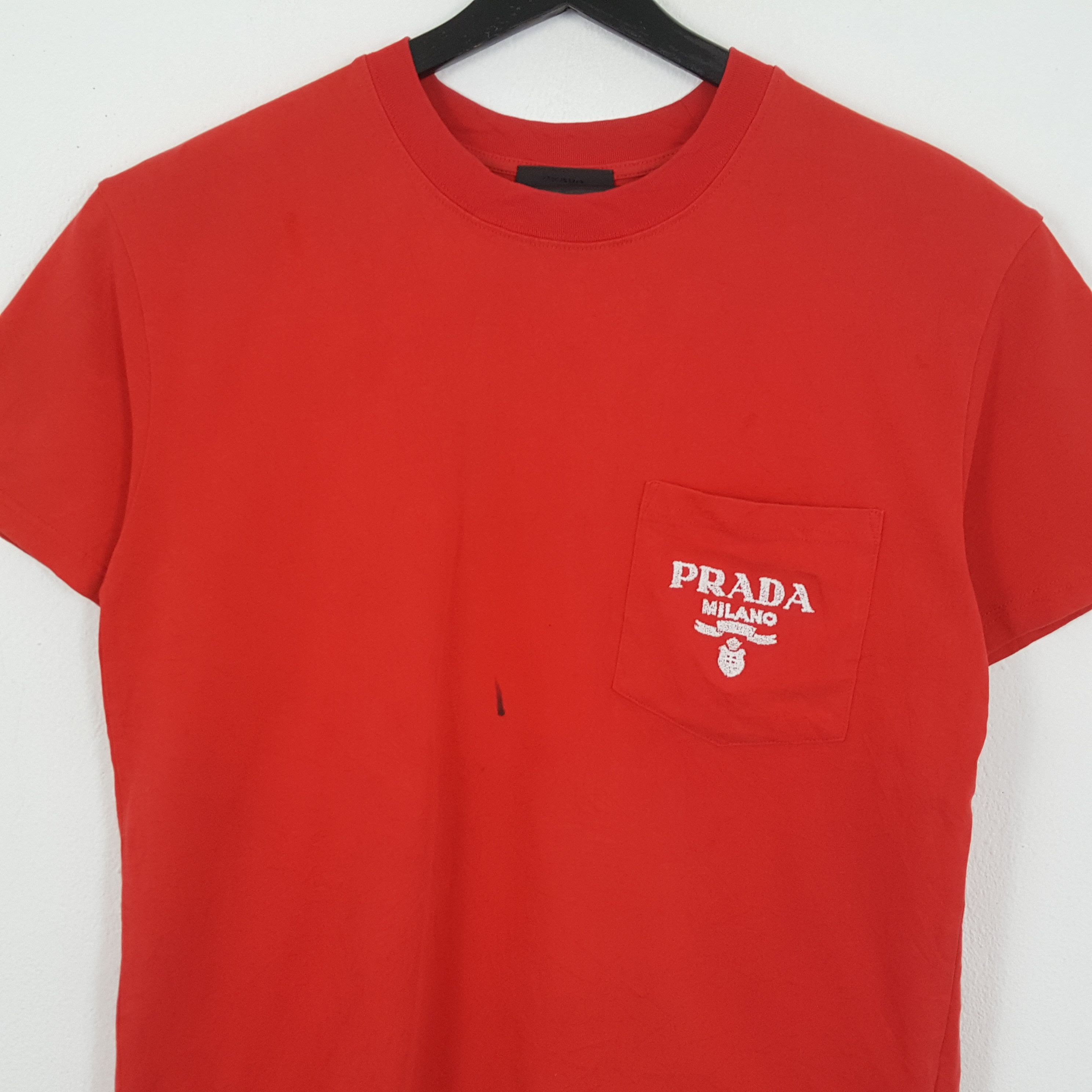 Vintage PRADA Milano Luxury Brand Pocket Design Tshirt Size US M / EU 48-50 / 2 - 2 Thumbnail