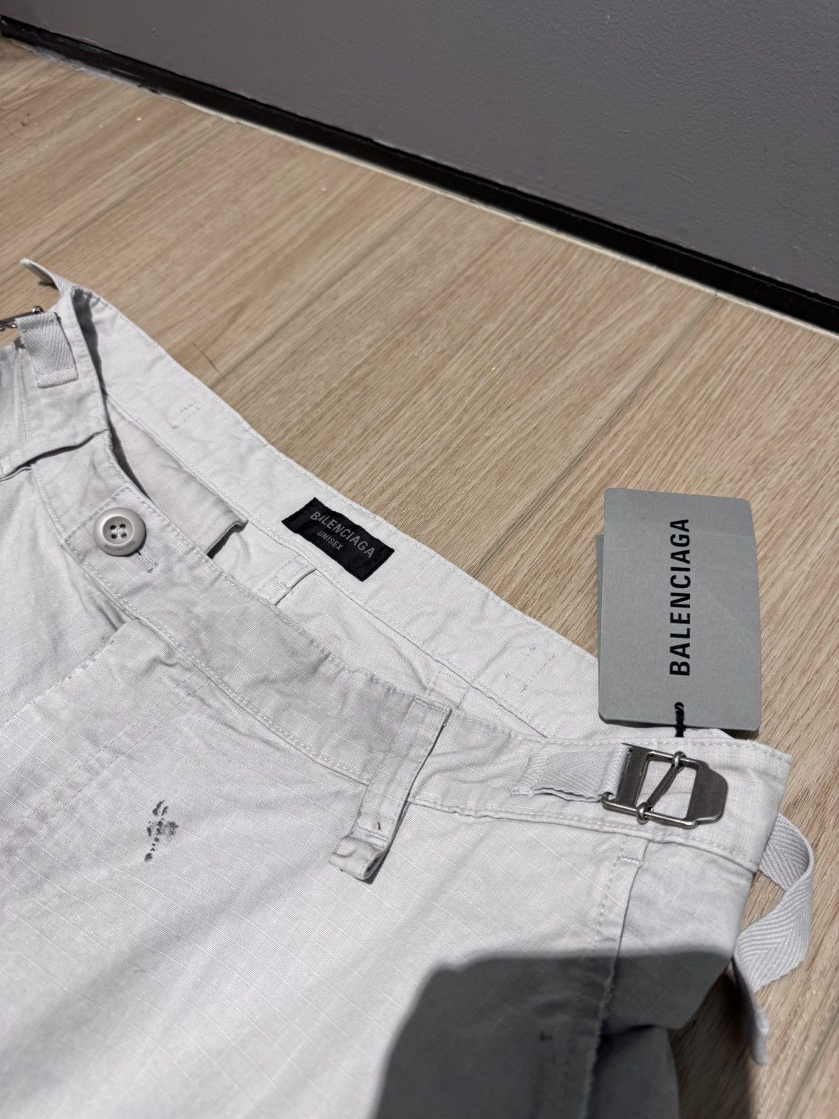 Balenciaga Balenciaga Mud Distressed Cargo Pants White 2023 Size US 32 / EU 48 - 2 Thumbnail