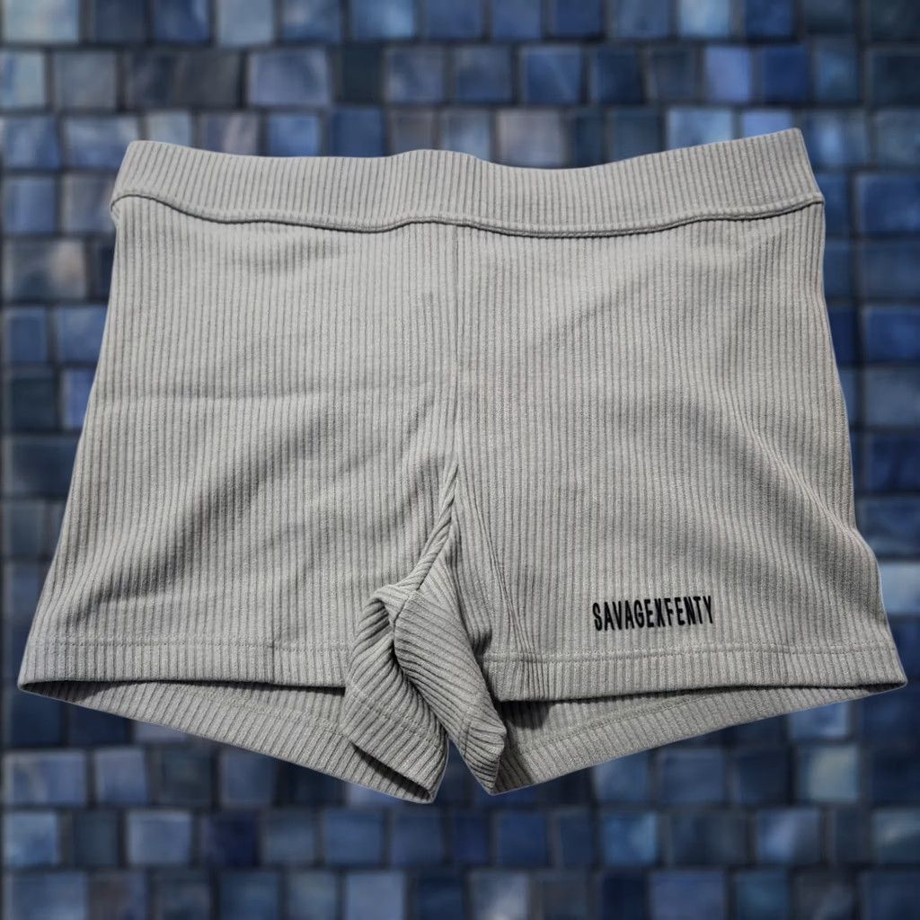 Vintage Savage X Fenty Womens XL Essential Rib Booty Shorts Deep Gray Pull On Elastic Size 40" / US 18 - 1 Thumbnail