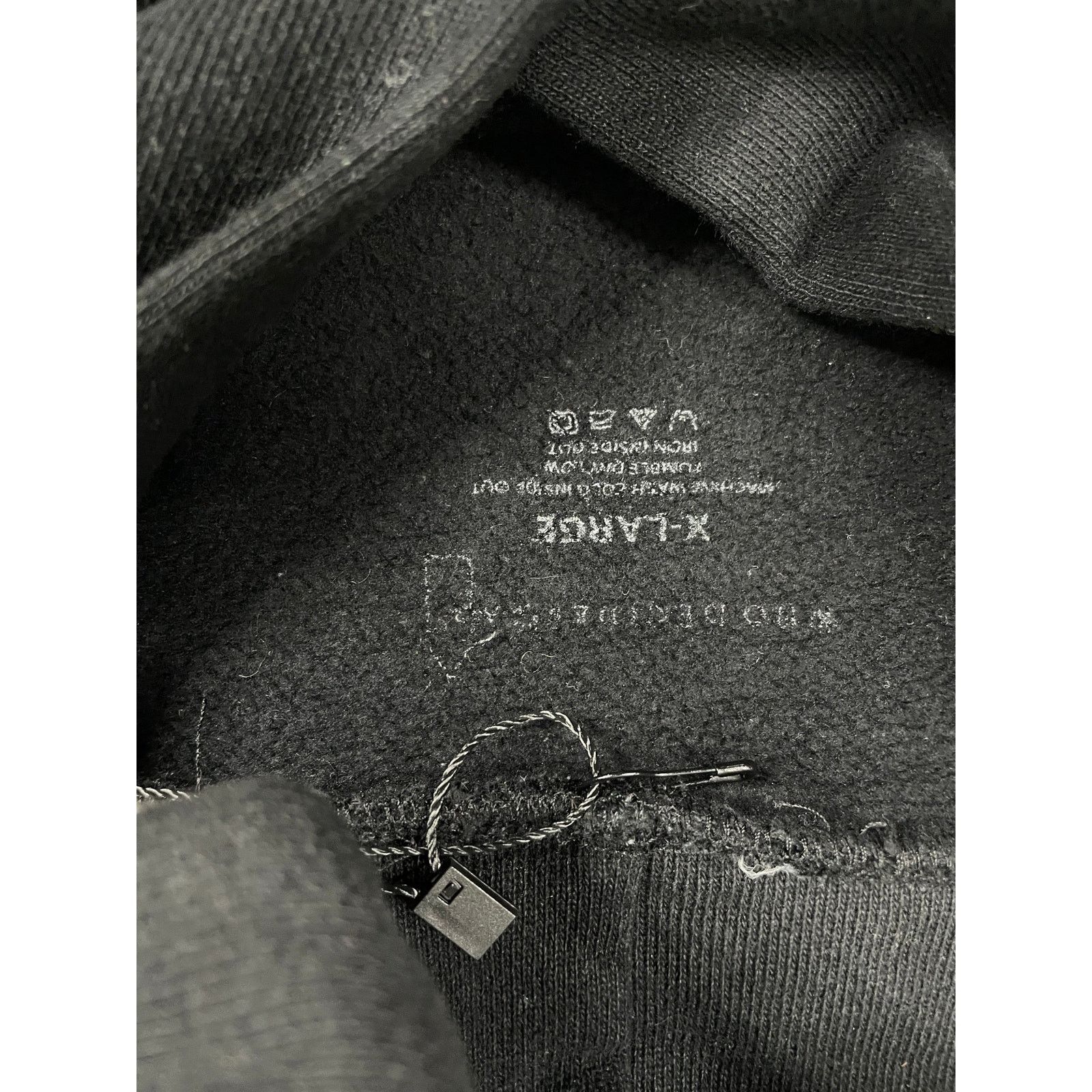 Who Decides War WDW EST Gee Hoodie XL Used Size US XL / EU 56 / 4 - 3 Thumbnail