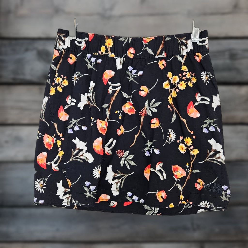 The North Face The North Face Womens Skort Small Black Yellow Floral Mushrooms Zip Pocket Activewear Shorts Skirt Womens Size ONE SIZE - 1 Thumbnail