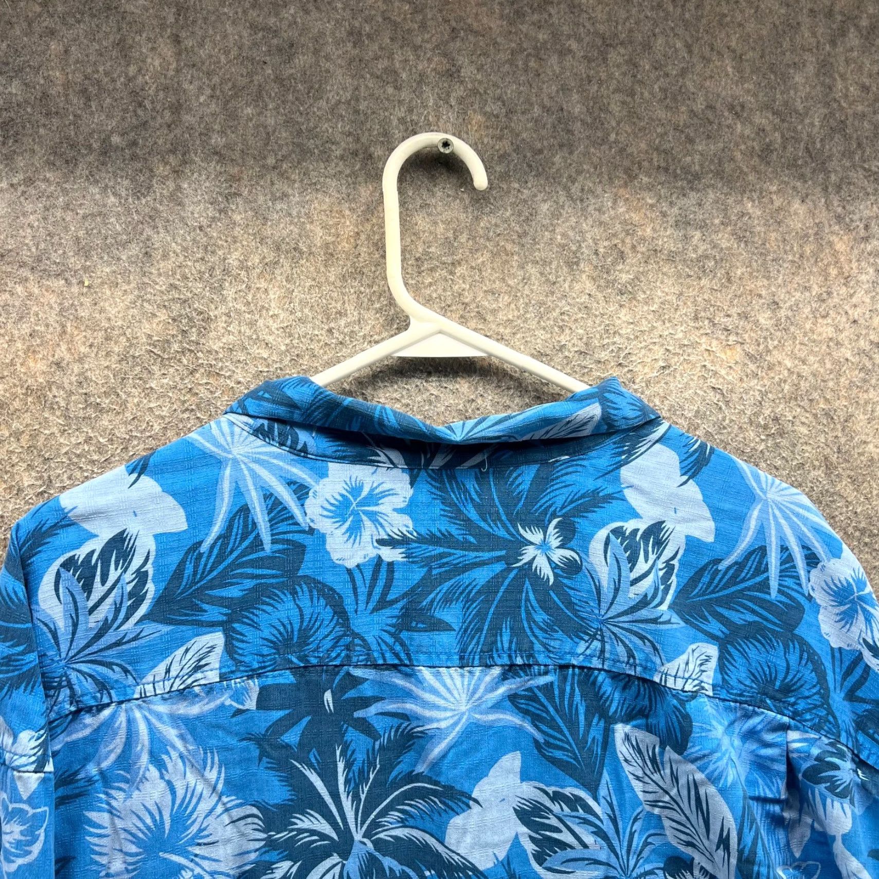 Tommy Bahama Tommy Bahama Shirt Mens 4XLB Blue Button-Down Hawaiian Floral Silk Big & Tall Casual Shirt Size US XXL / EU 58 / 5 - 5 Thumbnail