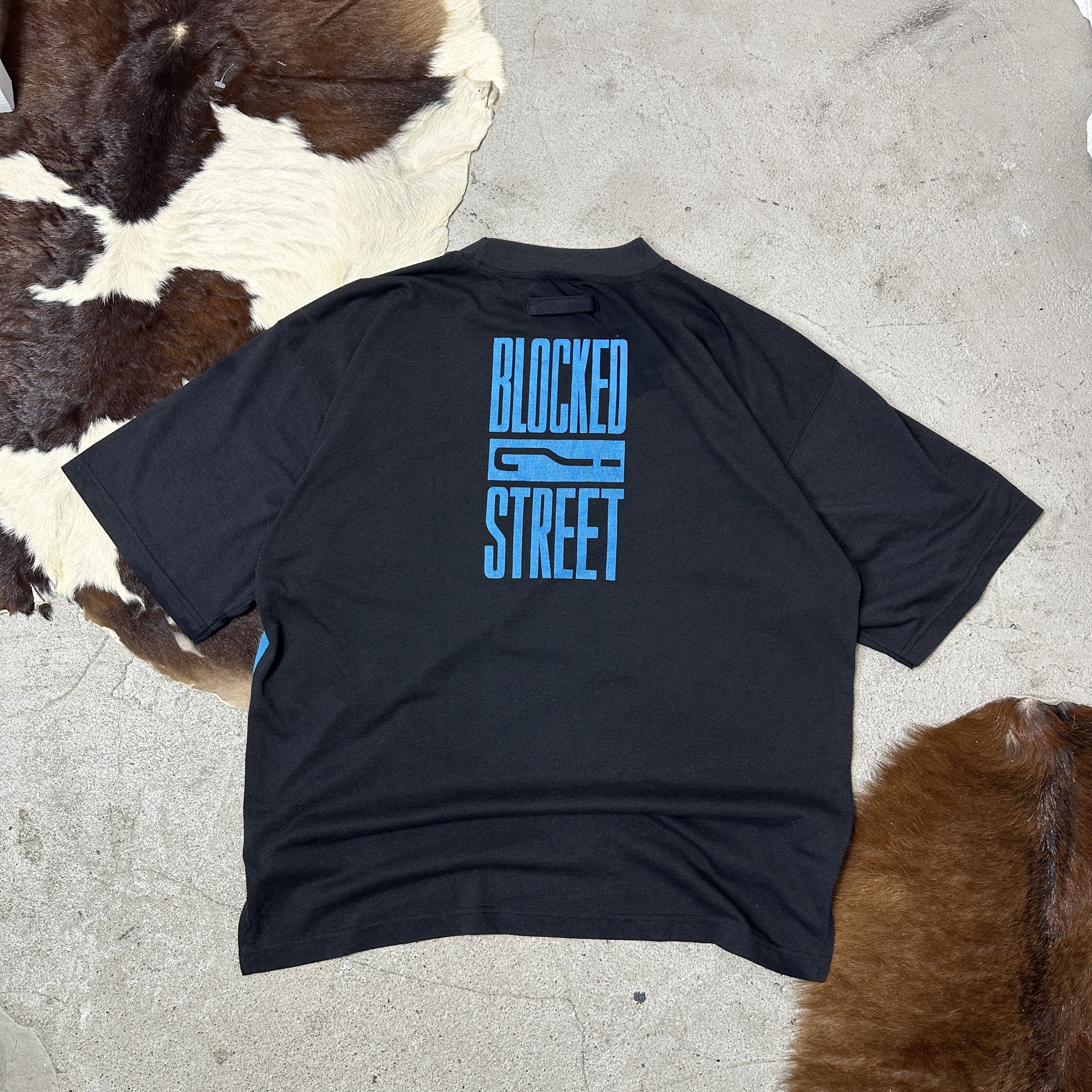 Vintage Vintage Old School Sporty Blocked Street T-shirt 90s Size US L / EU 52-54 / 3 - 5 Thumbnail
