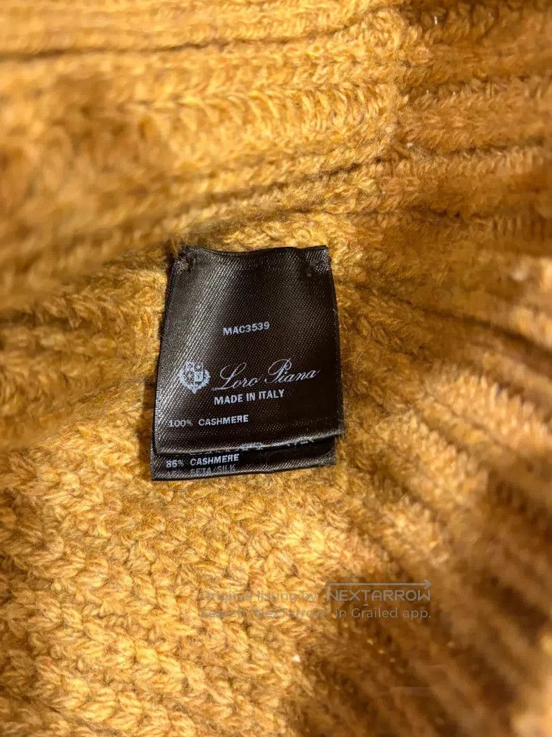 Loro Piana Loro Piana Cashmere and Lamb Fur Collar Cardigan Size S / US 4 / IT 40 - 3 Thumbnail