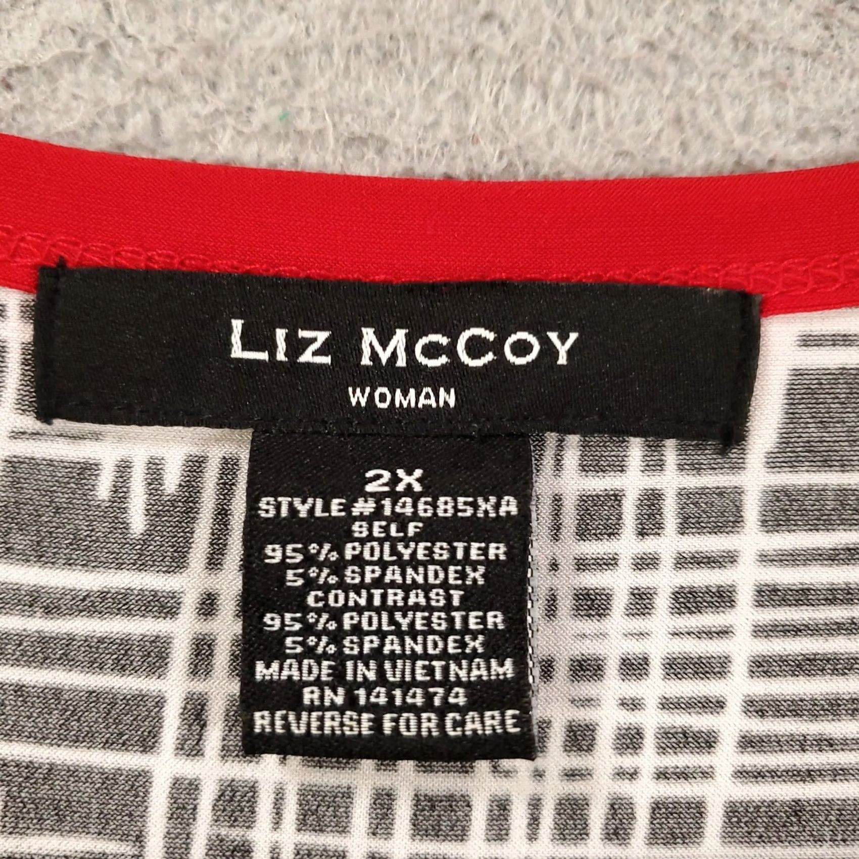 Bell Womens 2X Artsy Top Black White Geometric Red Trimmed V Neck Bell Flutter Sleeve Shirt Blouse Liz McCoy Size XXL / US 16-18 / IT 52-54 - 5 Thumbnail