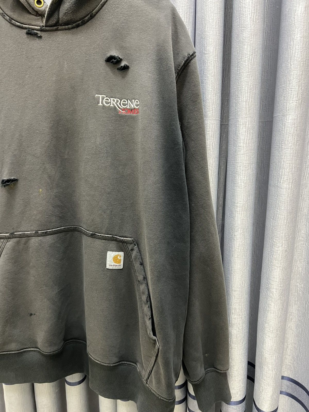 Carhartt THRASHED FADED CARHARTT DISTRESSED OVERSIZE BLANK HOODIE Size US XL / EU 56 / 4 - 4 Thumbnail