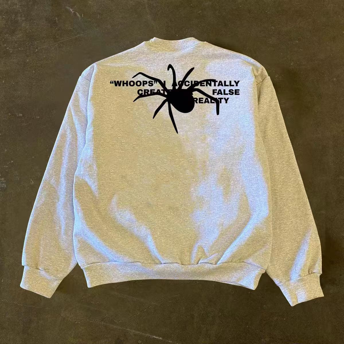 Japanese Brand × Vintage Gray retro spider print oversized sweatshirt Size US L / EU 52-54 / 3 - 1 Thumbnail