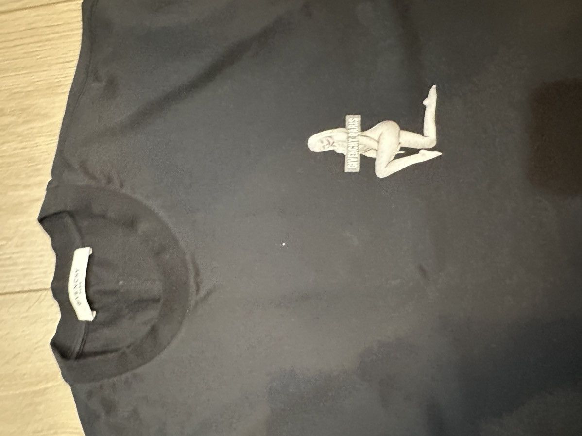 Givenchy Demon girl shirt Size US XL / EU 56 / 4 - 3 Thumbnail