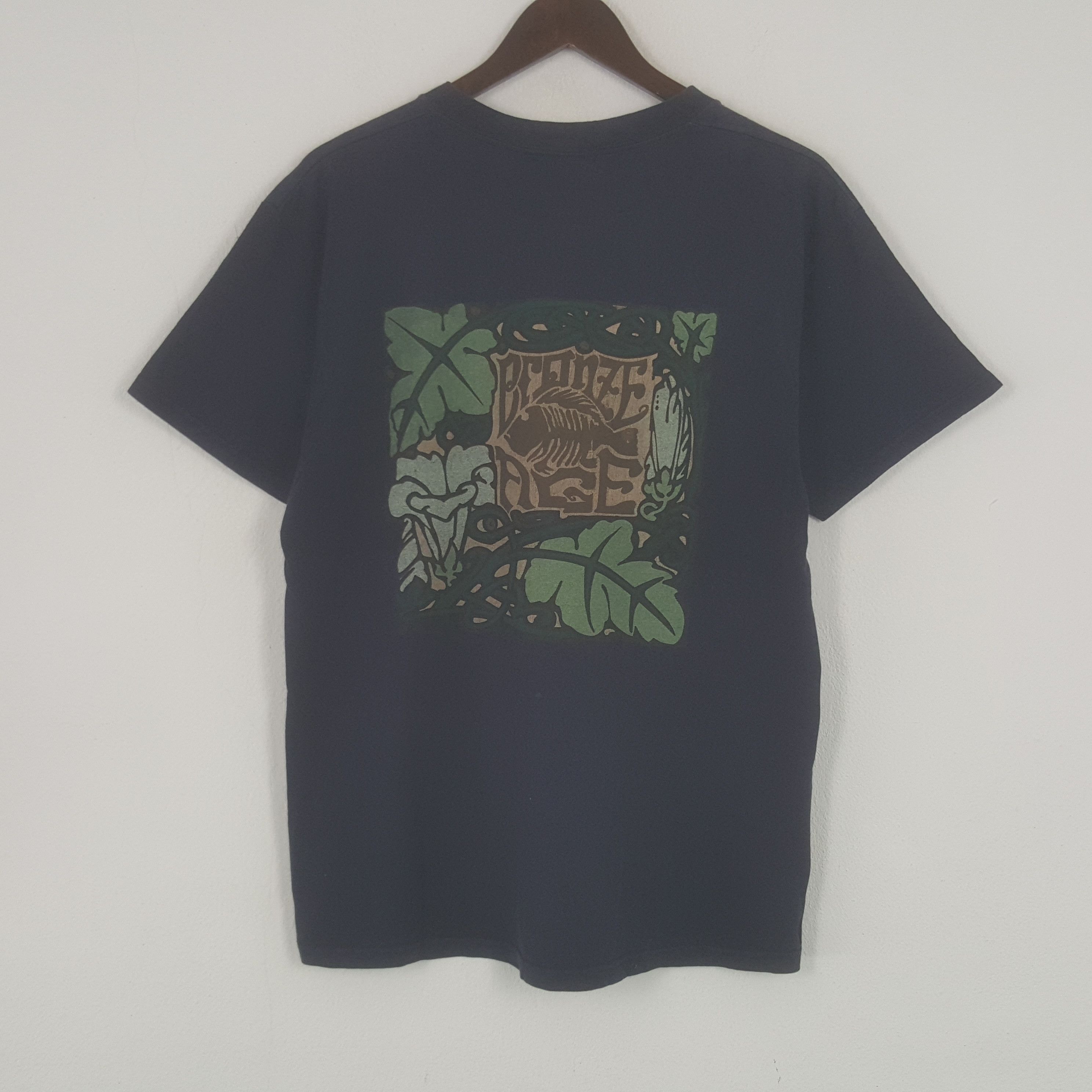 Vintage Vintage Bronze Age Tshirt Size US L / EU 52-54 / 3 - 1 Thumbnail